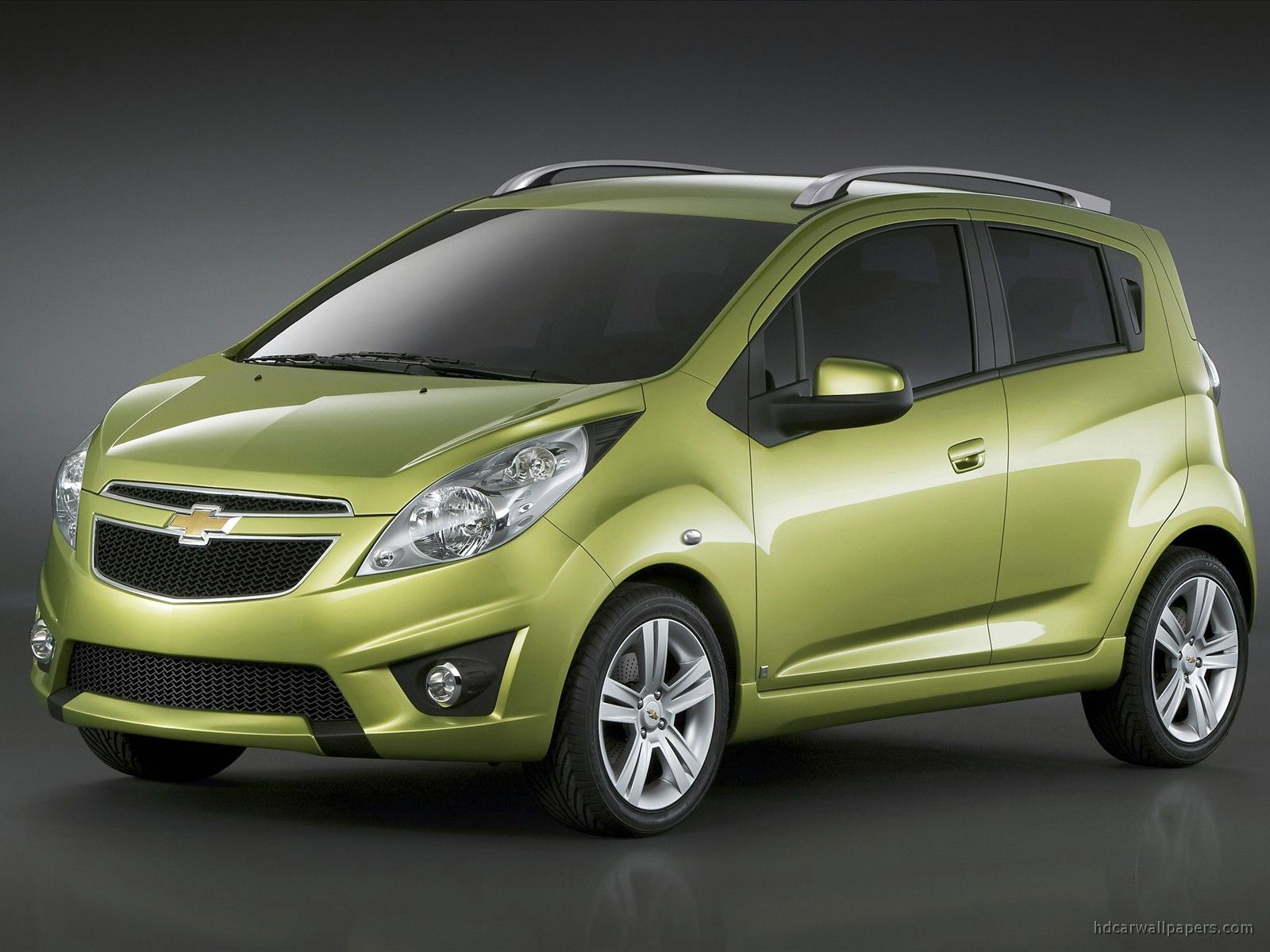 1600x1200 Chevrolet Spark Wallpaper