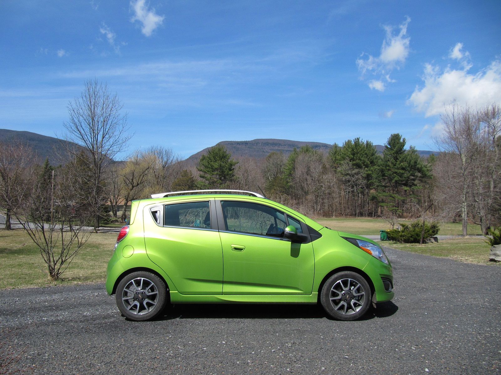 1600x1200 Chevrolet Spark With CVT: Gas Mileage Review