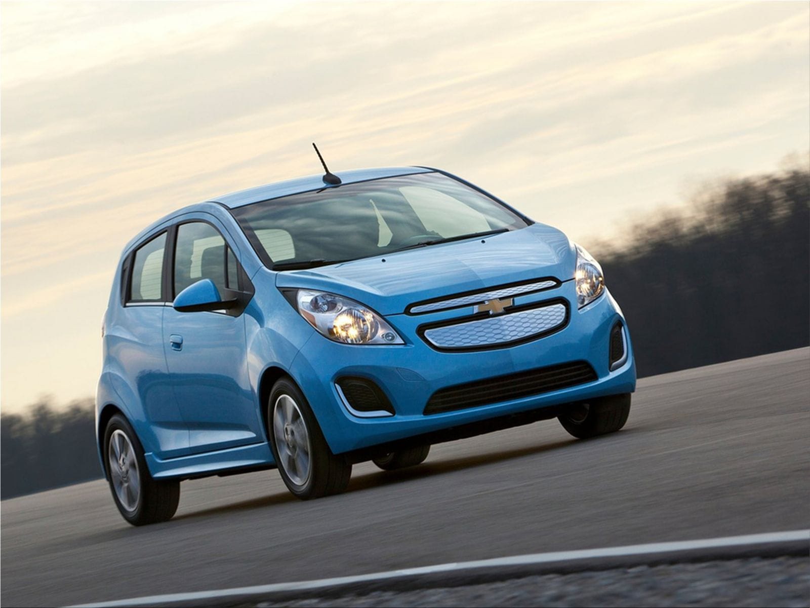 1600x1200 First official picture of Chevrolet Spark EV