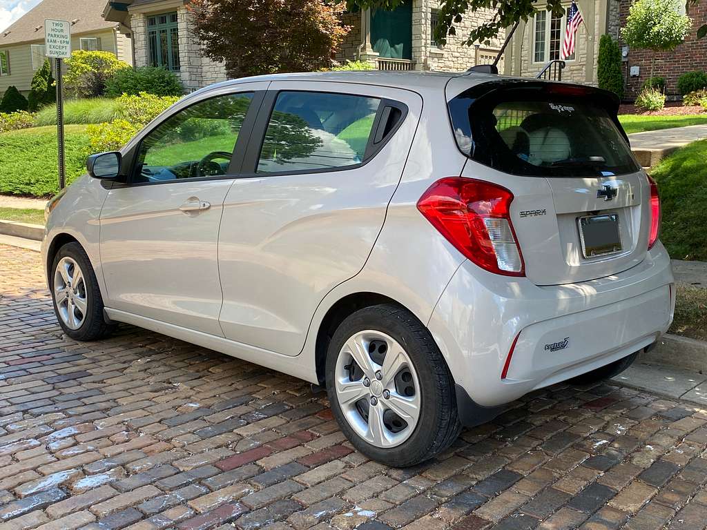 1024x768 Chevrolet Spark LS in Toasted Marshmallow, rear left