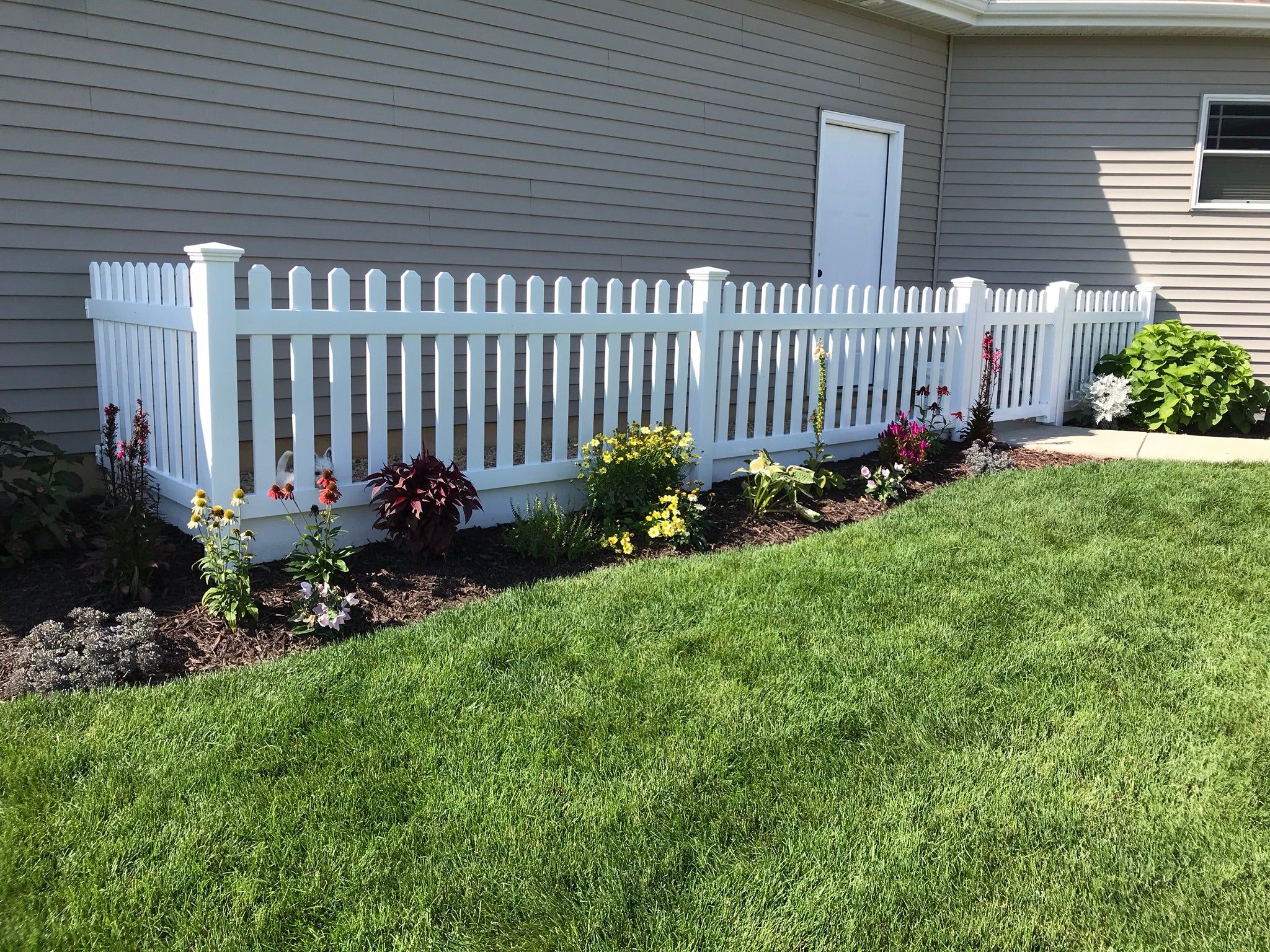 2048x1536 Chelsea Spade Picket Fence White / 5 ft. / 6 ft