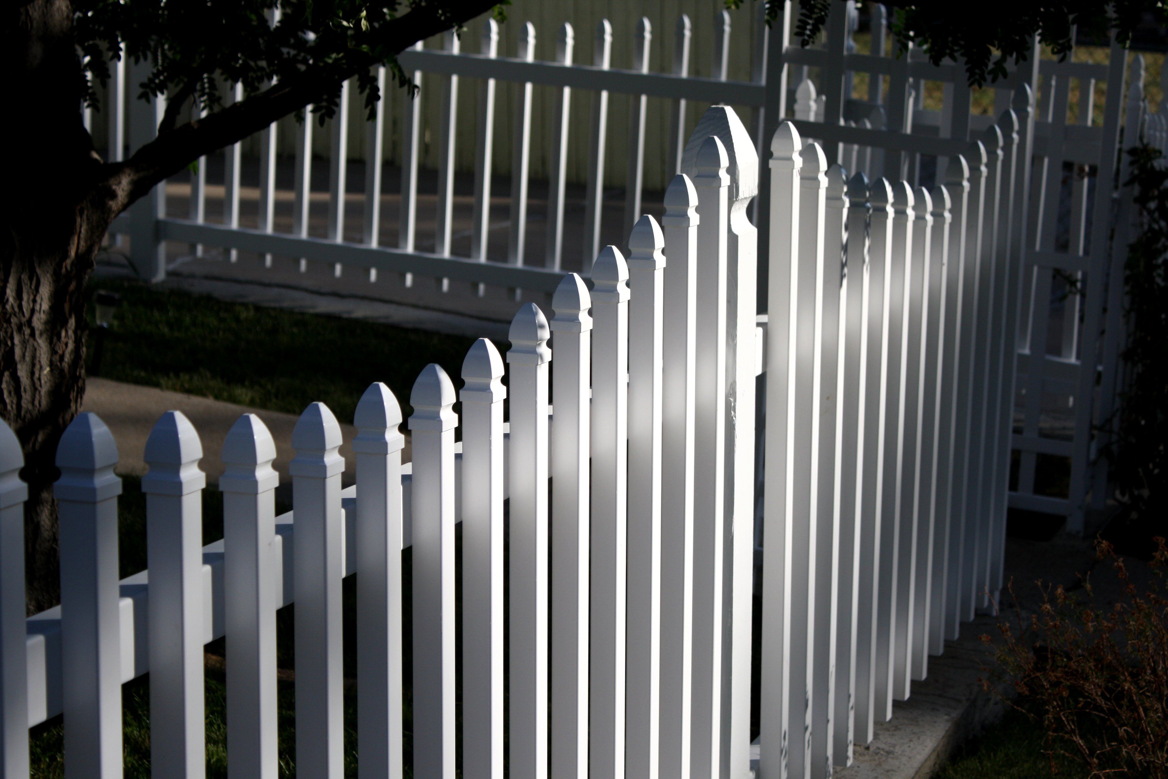 3888x2592 White Picket Fence