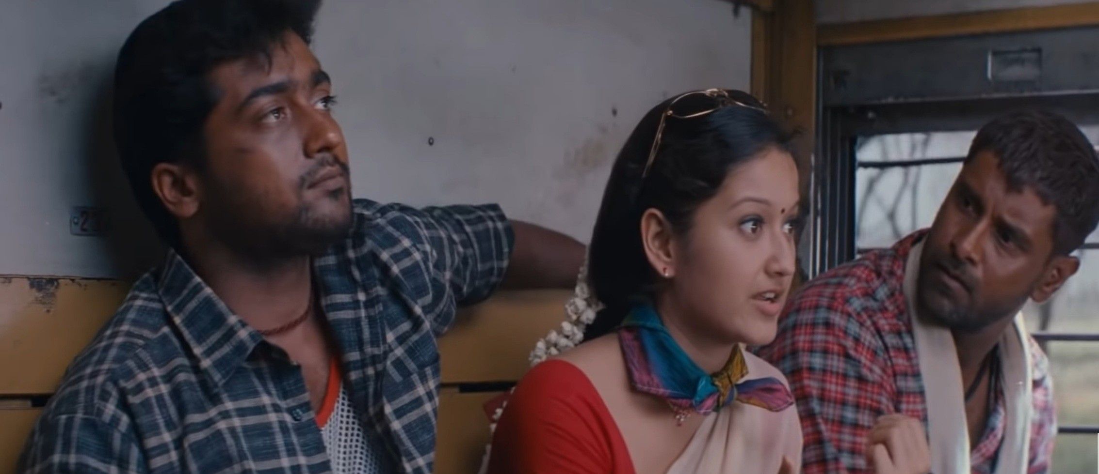 2266x979 Pithamagan Vikram Image