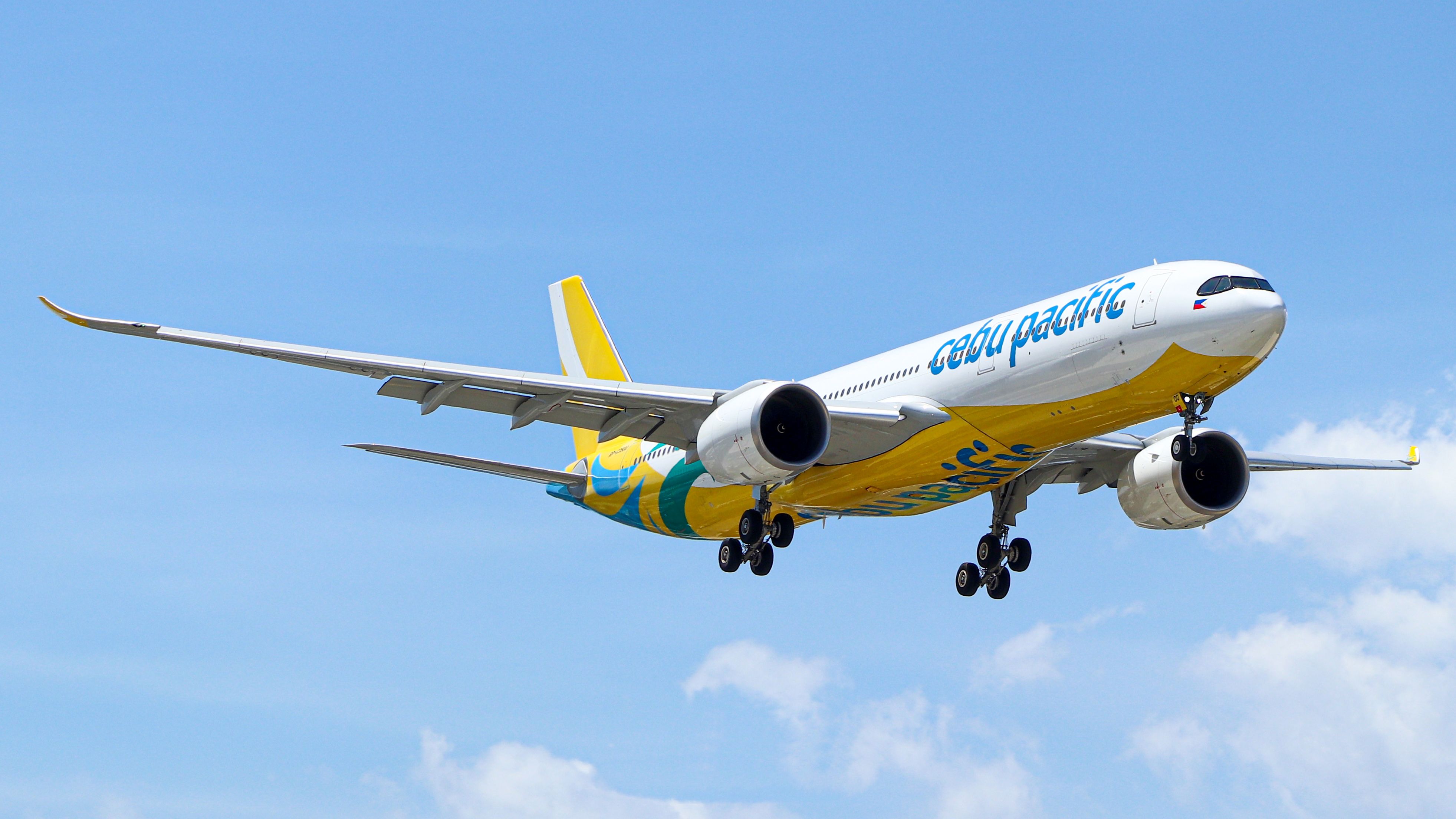 3925x2208 Cebu Pacific A330