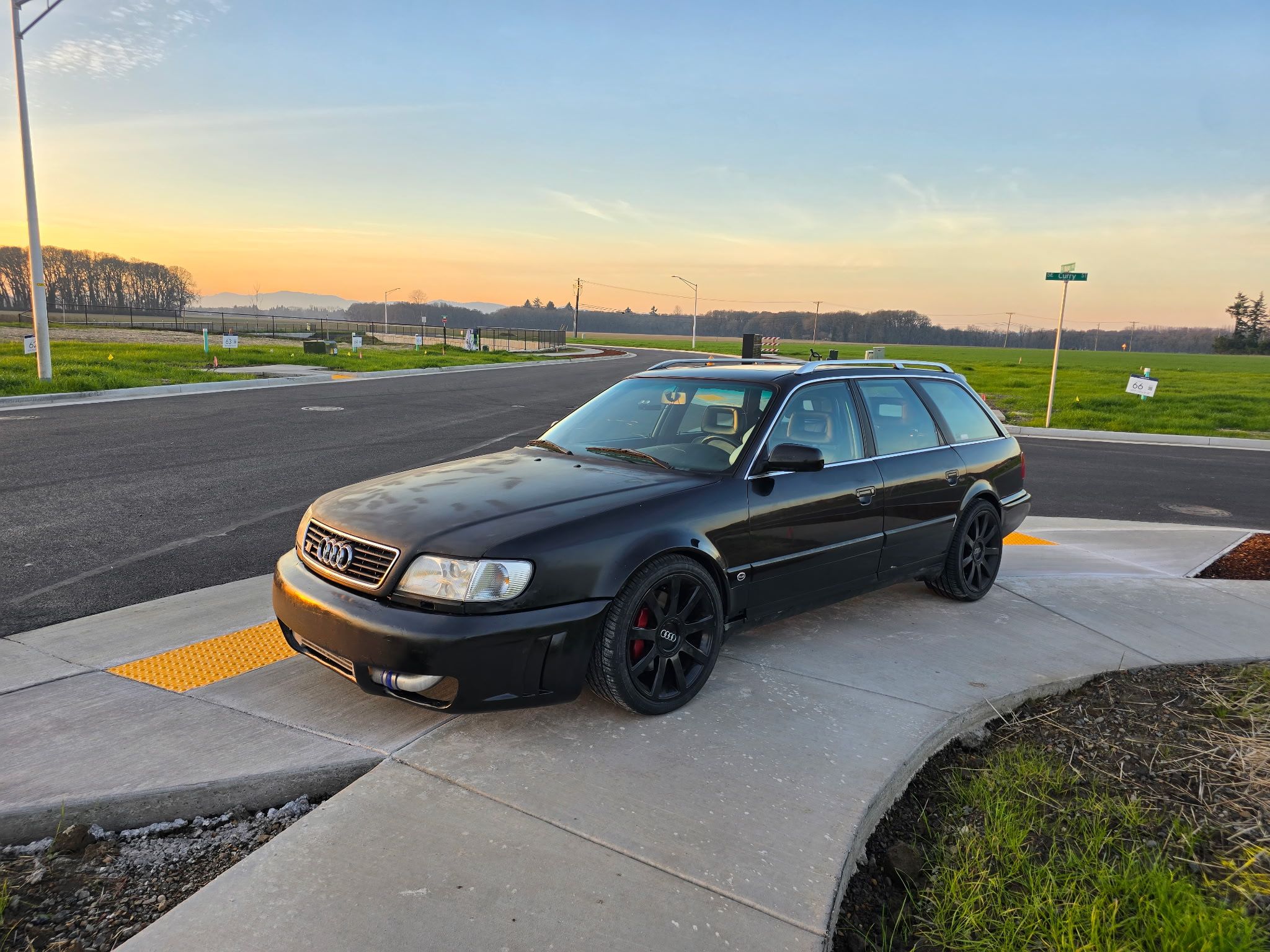 2048x1536 First Audi, C4 S6 Avant
