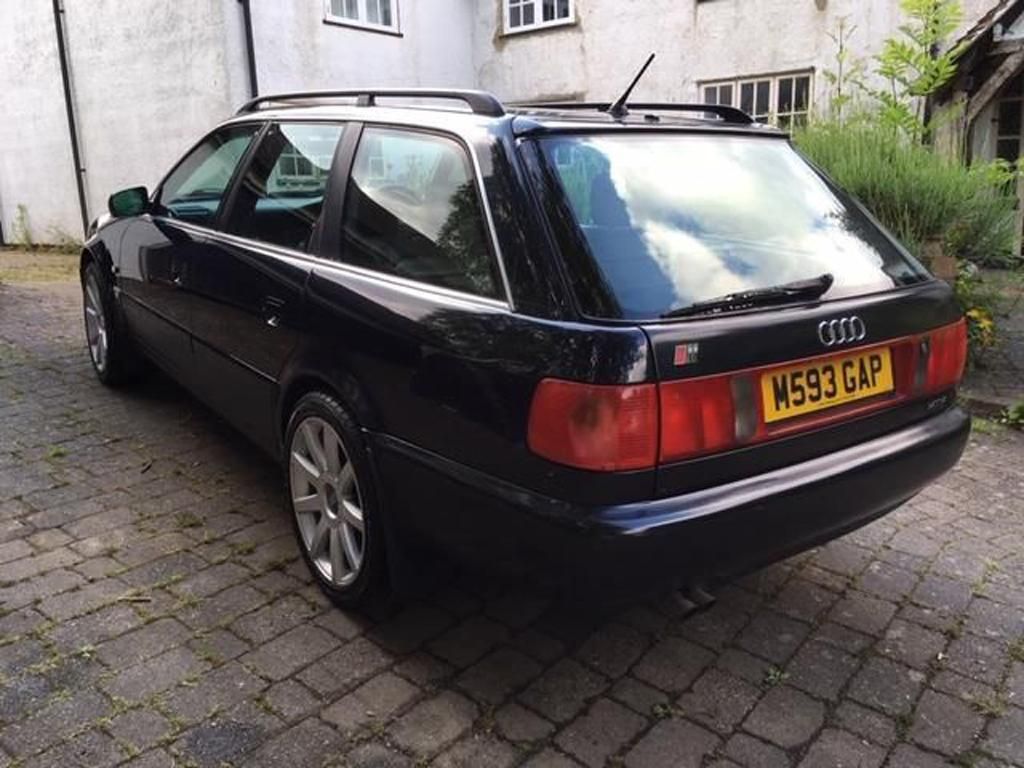 1024x768 Audi S6 Avant (C4). The Brave Pill