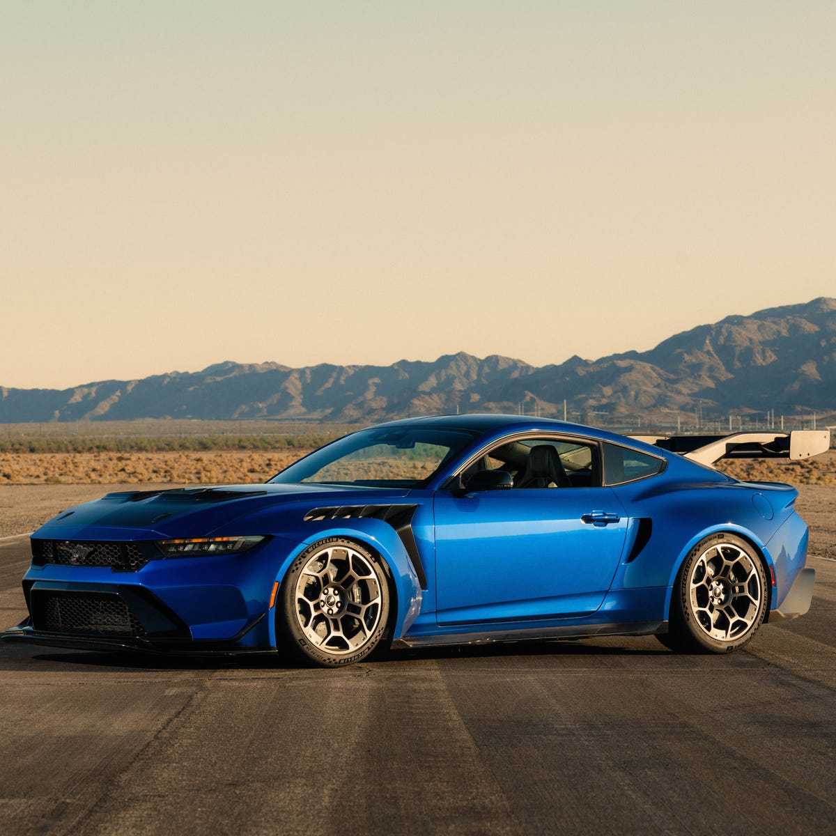 1200x1200 Photos: 2025 Ford Mustang GTD