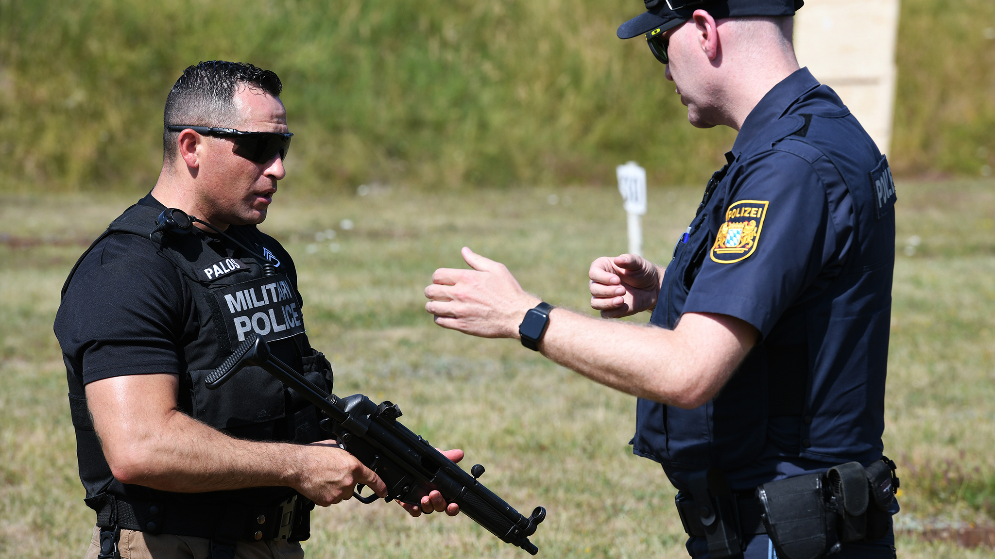 2048x1152 U.S. Military Police and German Polizei participate in friendship shoot