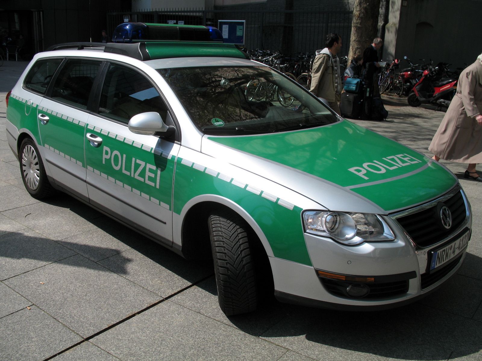 1600x1200 German Police