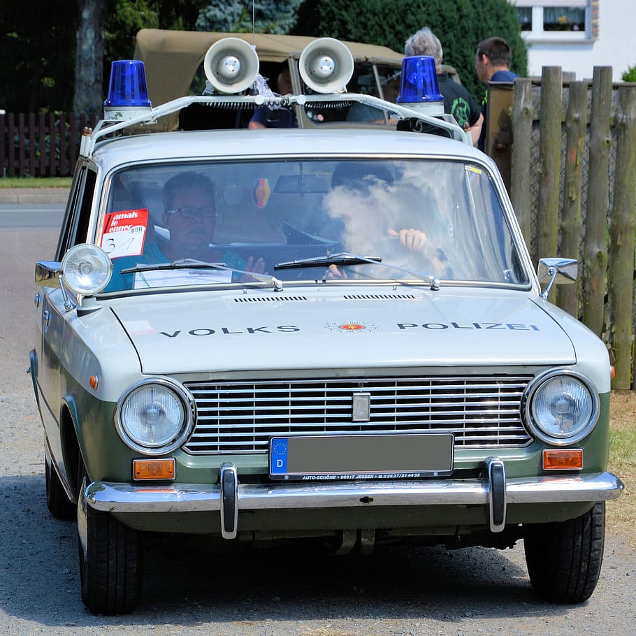 910x910 HD wallpaper: oldtimer, historically, police vehicle, national police, lada