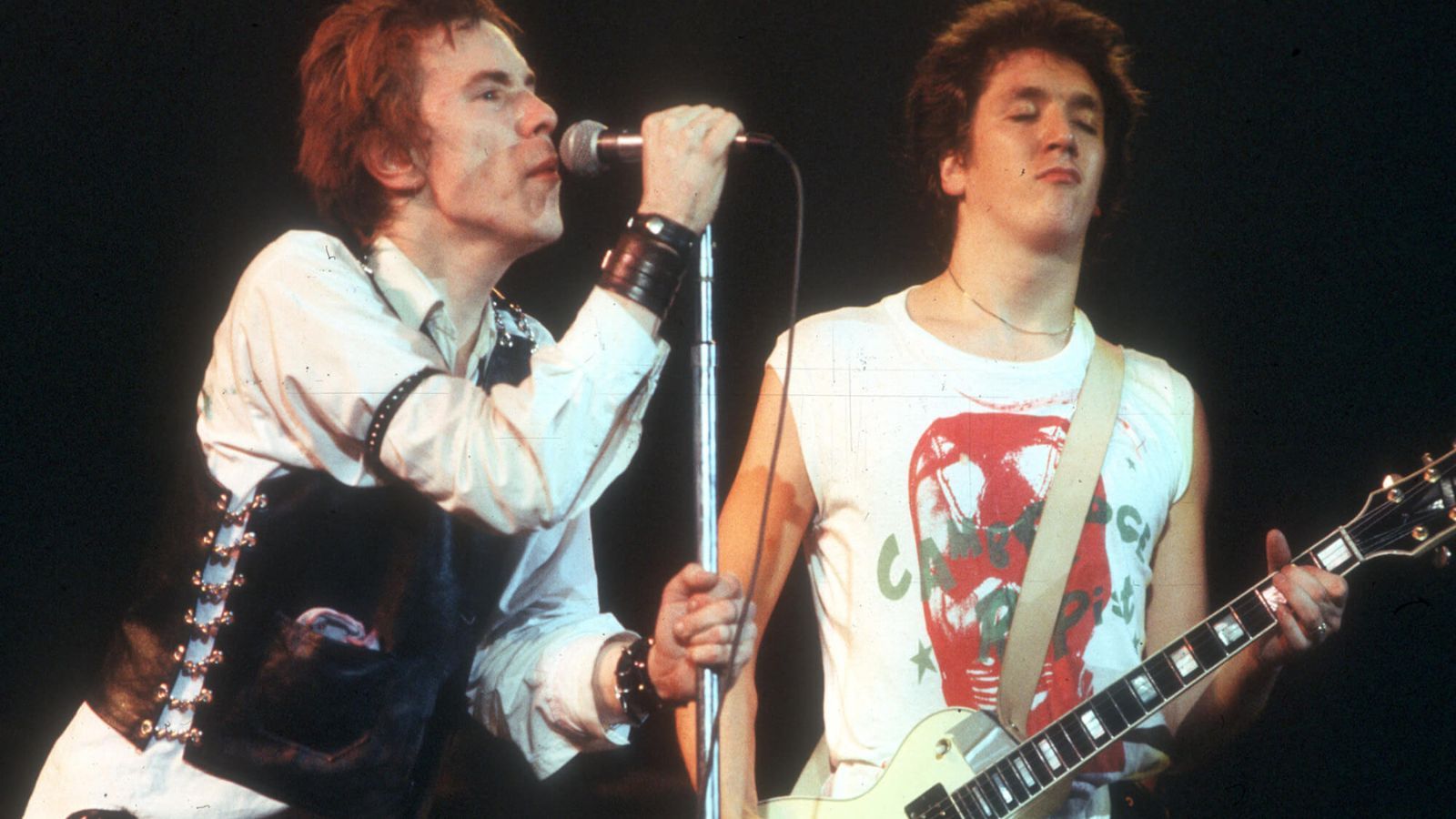 1600x900 Steve Jones Opens Up on What Working With John Lydon Was Like, Reveals What He Thinks About Sex Pistols Singer Now: 'I'll Never Shut the Door' Steve Jones Opens Up on What
