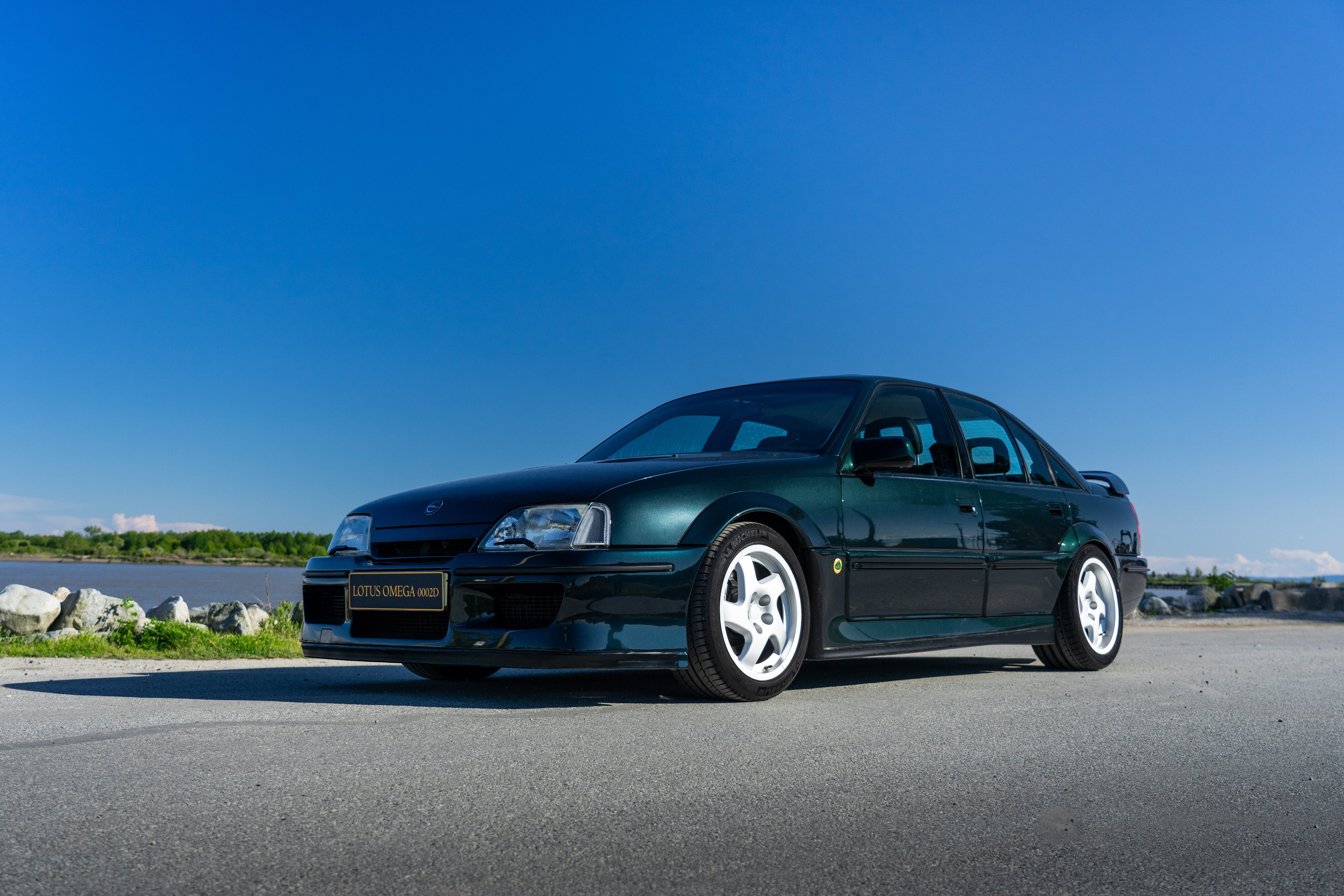 5612x3741 The Lotus Carlton Is Built For Absolutely Bludgeoning Speed
