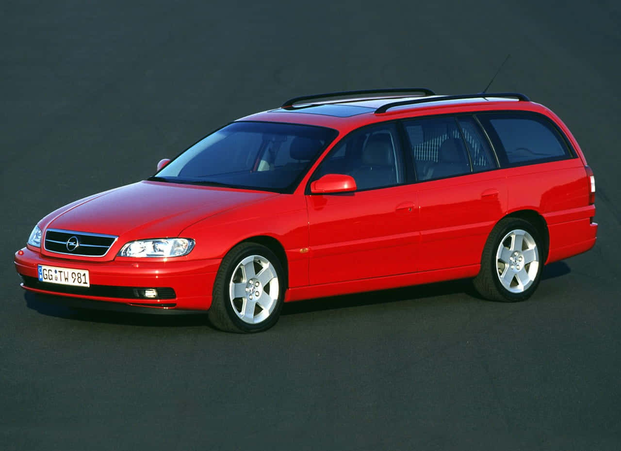1280x930 Download Sleek Opel Omega in Downtown Street Wallpaper