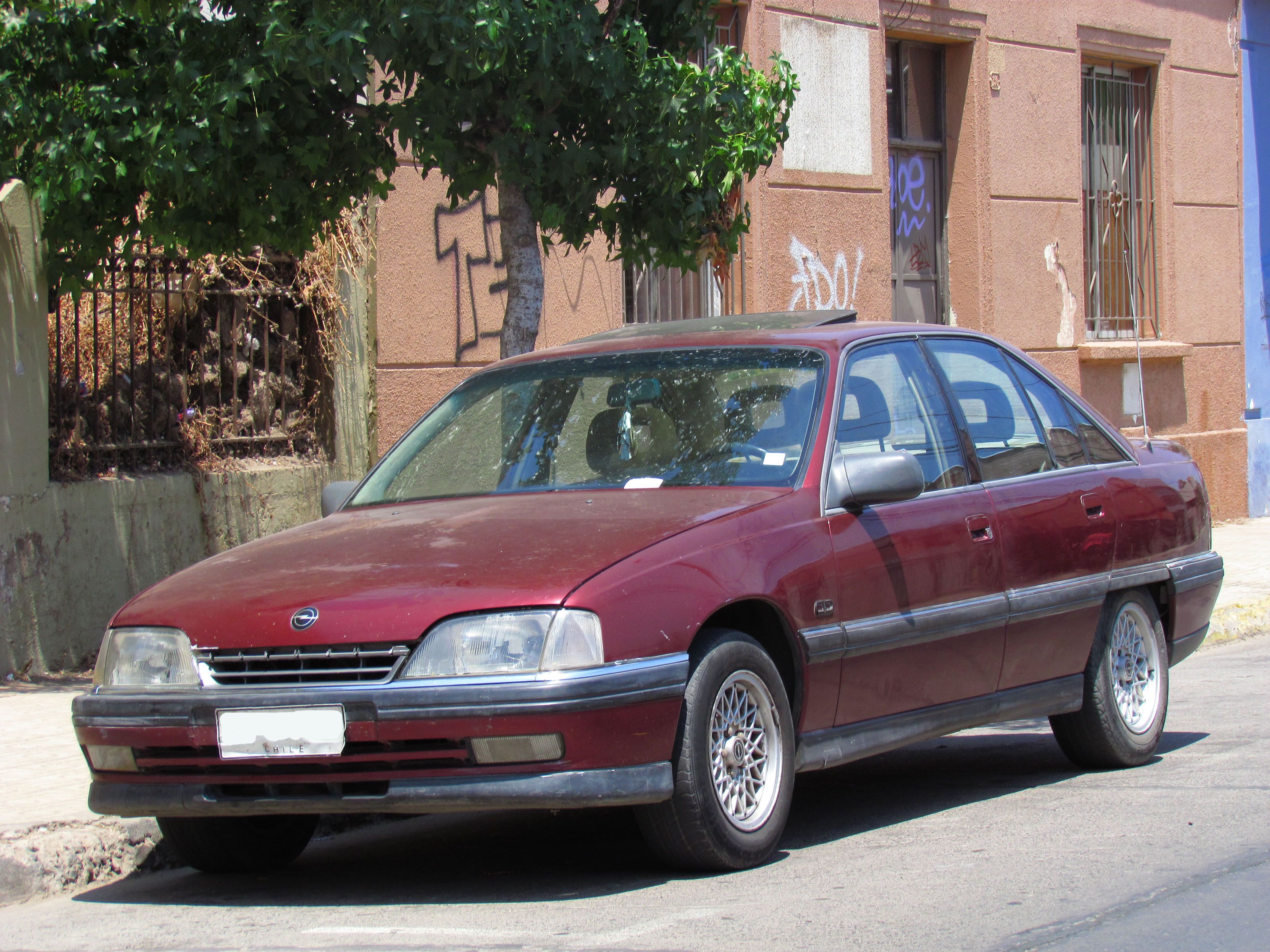 3200x2400 Opel Omega 2.0i CD
