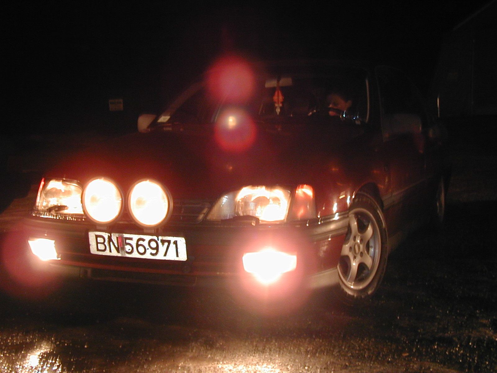 1600x1200 Opel Omega: Prices, Reviews & Picture