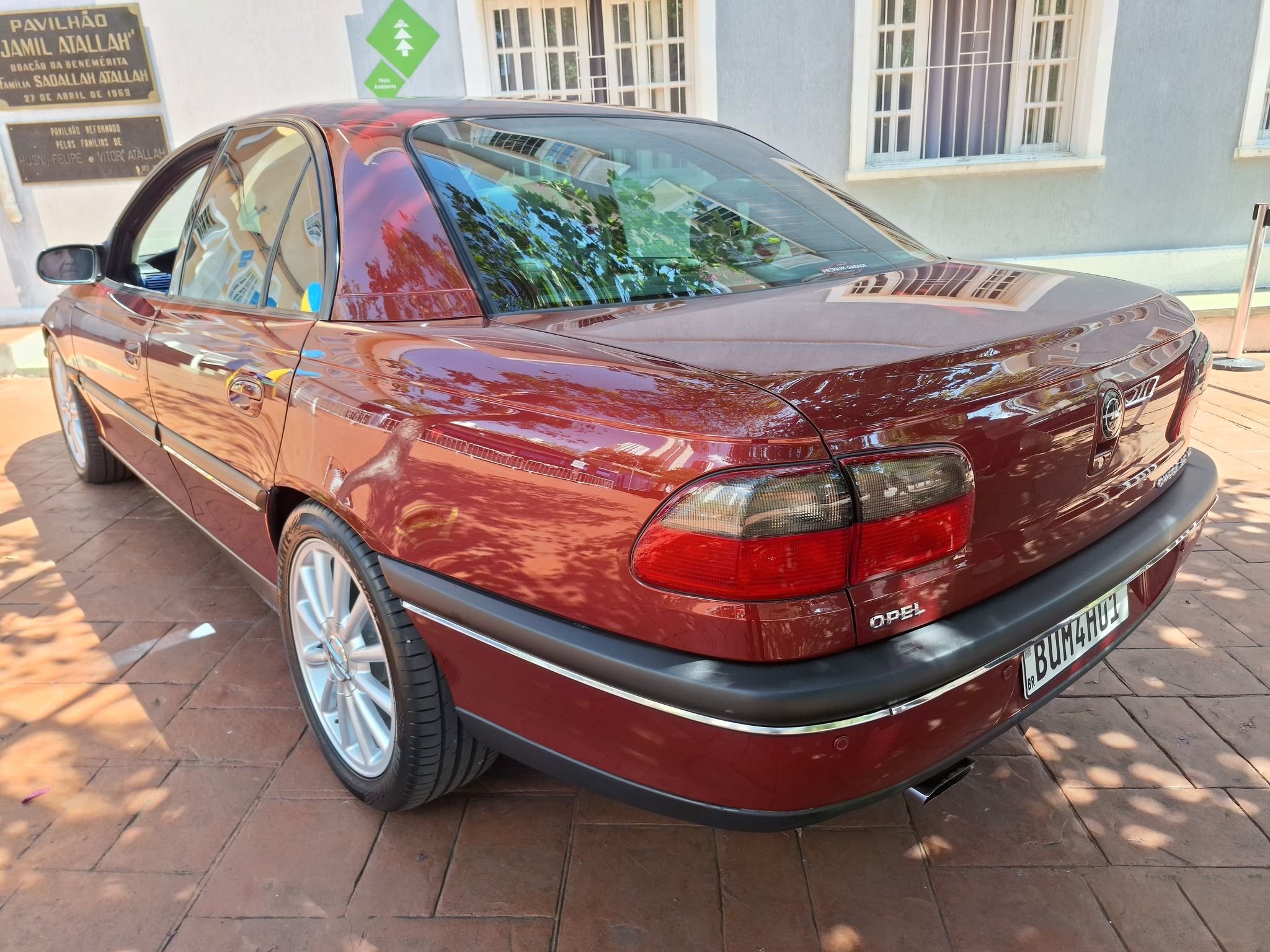 2048x1536 Hey everyone! Lots of people asked about the Opel Omega B I saw at the exhibition last Saturday, so I decided to post more picture of it. It's a beautiful 1995 Opel