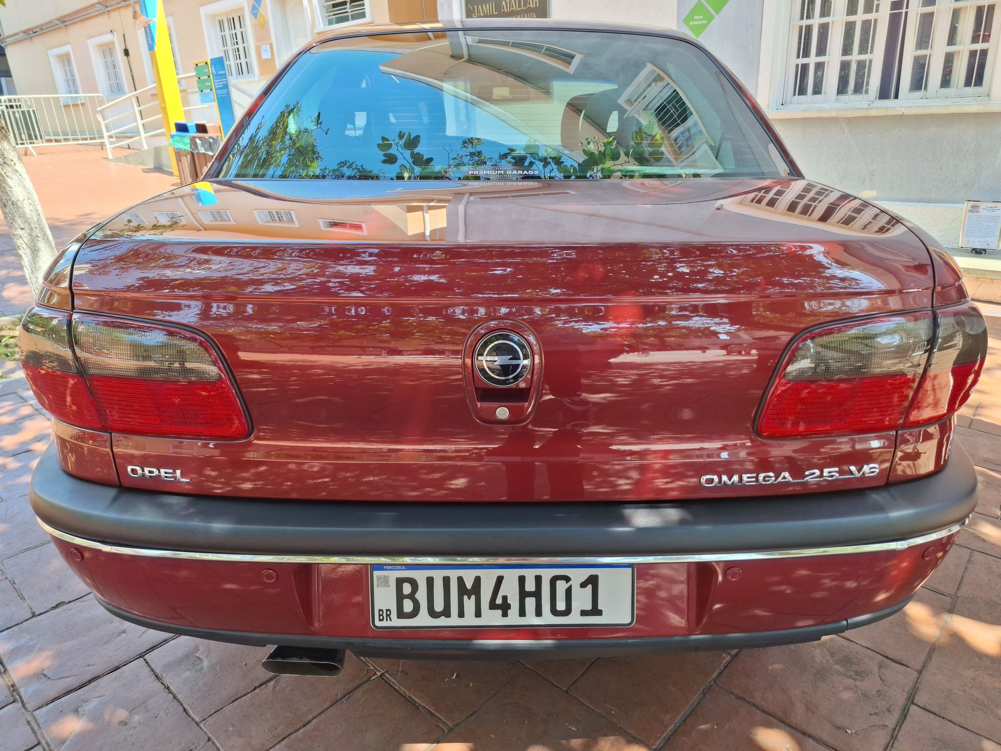 2048x1536 Hey everyone! Lots of people asked about the Opel Omega B I saw at the exhibition last Saturday, so I decided to post more picture of it. It's a beautiful 1995 Opel