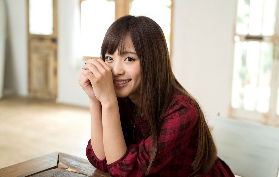 1118x710 Picture of Kana Momonogi