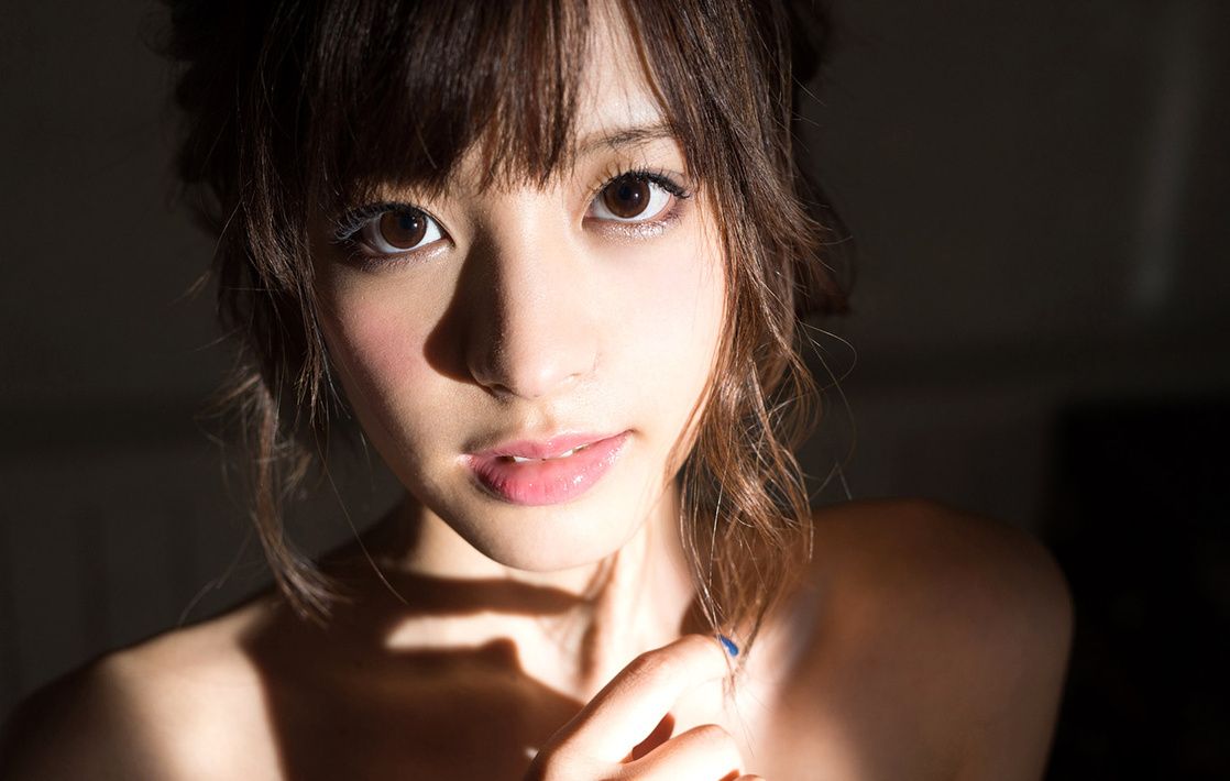 1118x710 Picture of Kana Momonogi