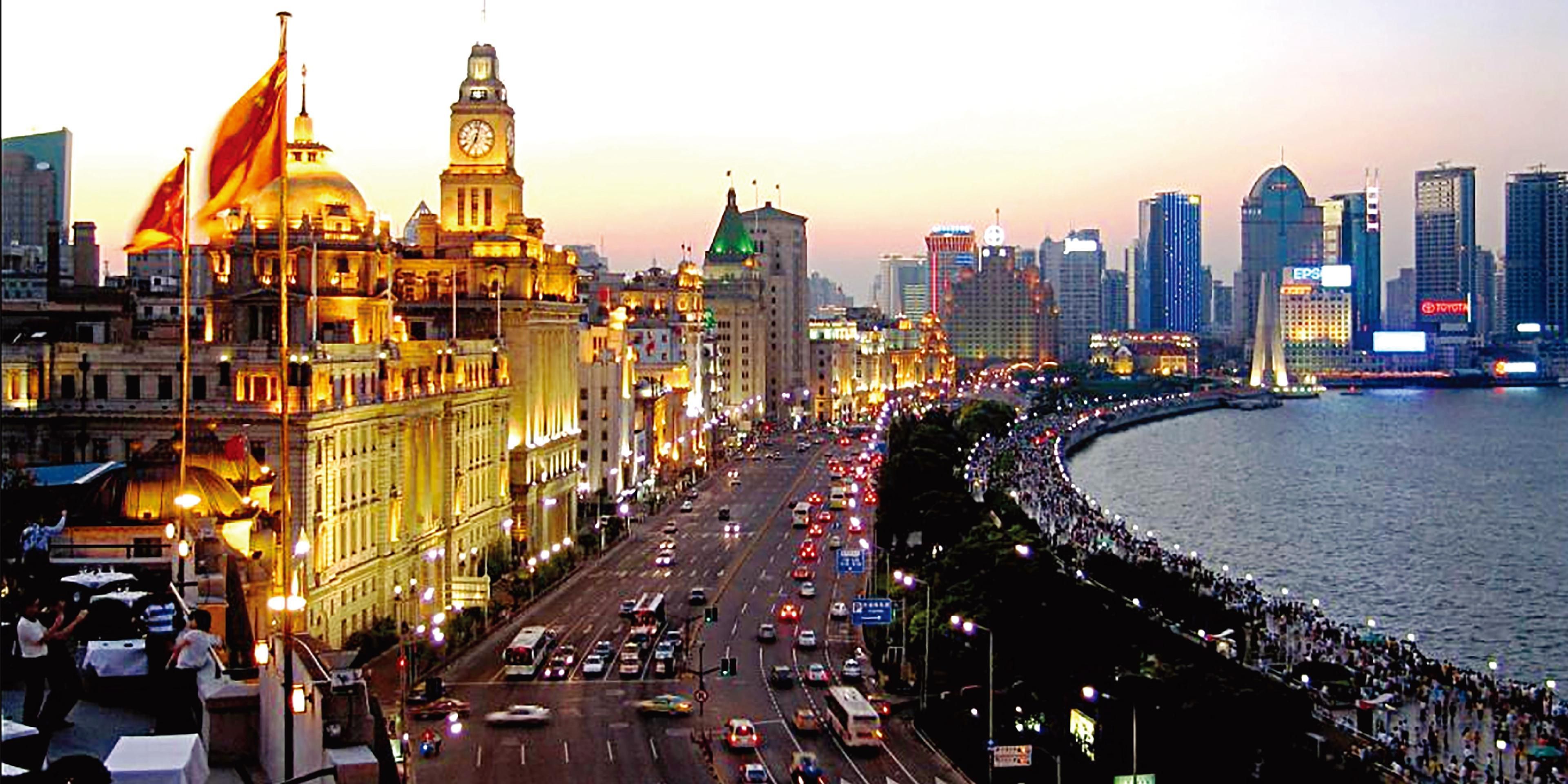 3840x1920 Luxury Hotel in Pudong, Shanghai. InterContinental Shanghai Pudong