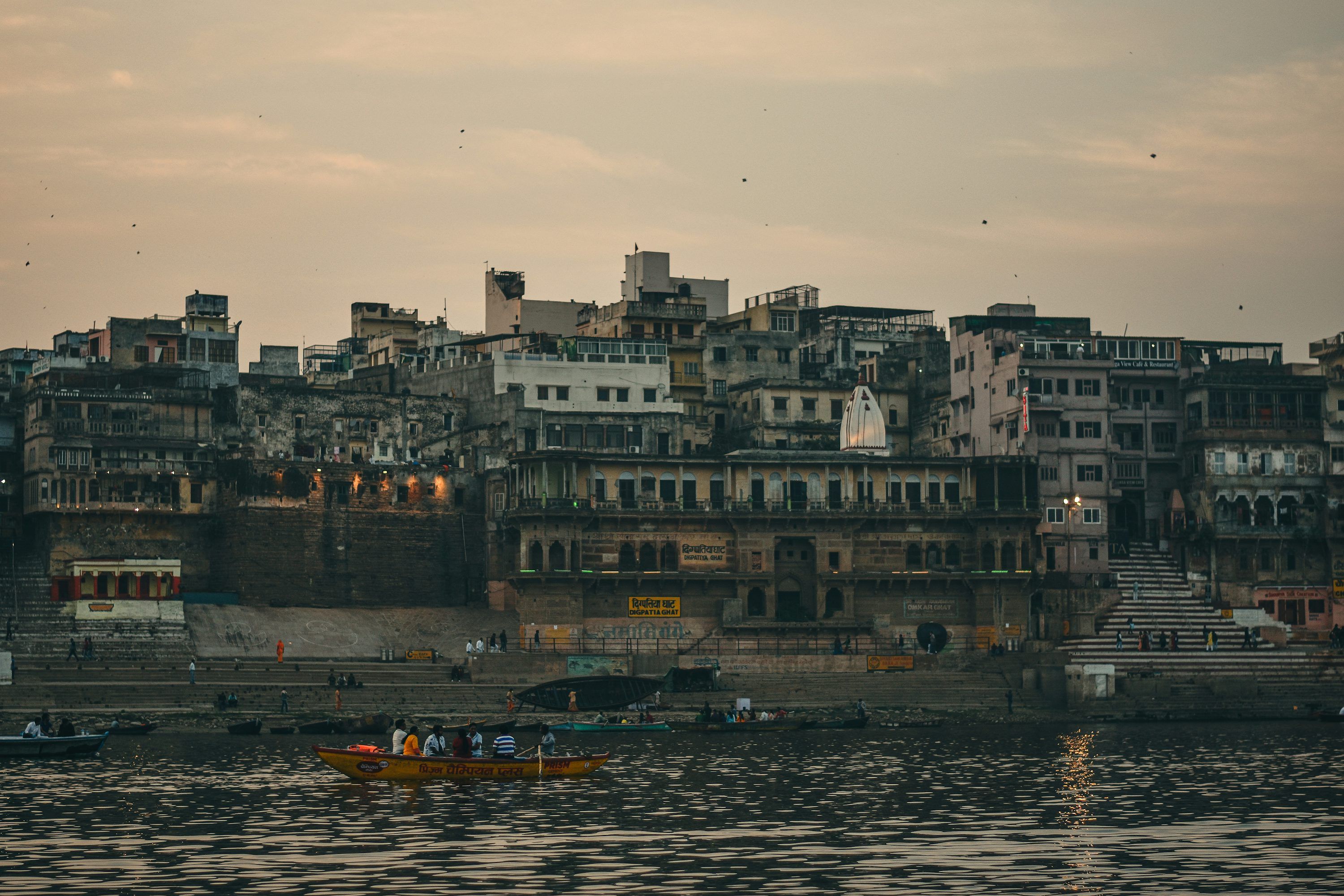 3000x2000 Varanasi Ghat Picture. Download Free Image