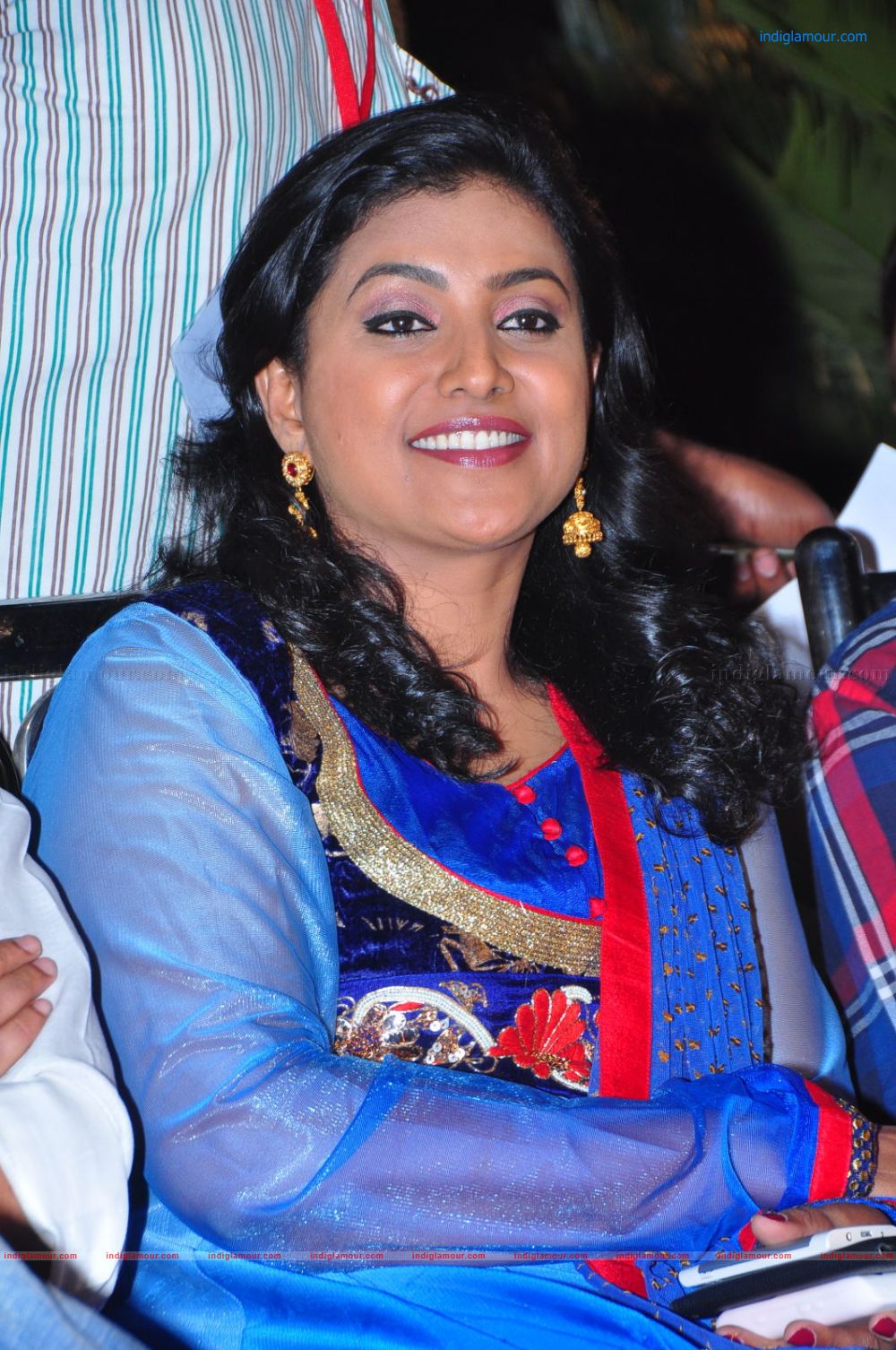 1000x1506 Actress Roja Wallpaper