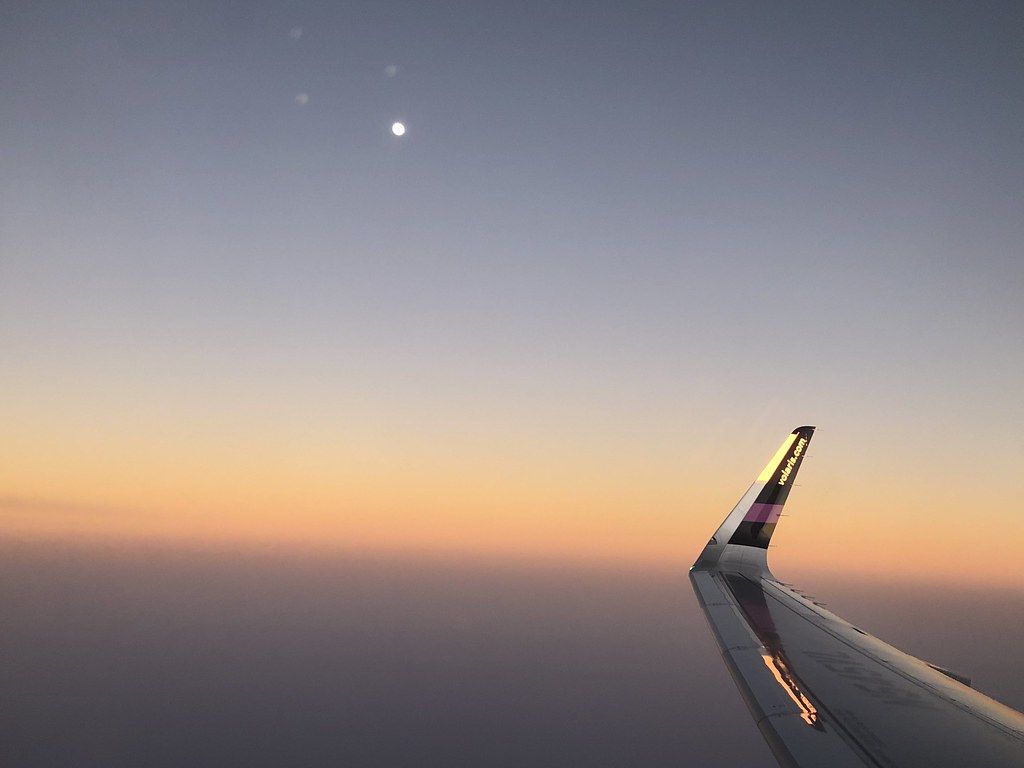 1024x768 Moon and sunset sky, Volaris flight from San Salvador to W