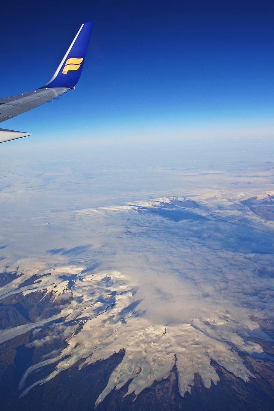910x1365 Iceland air 1080P, 2K, 4K, 5K HD wallpaper free download