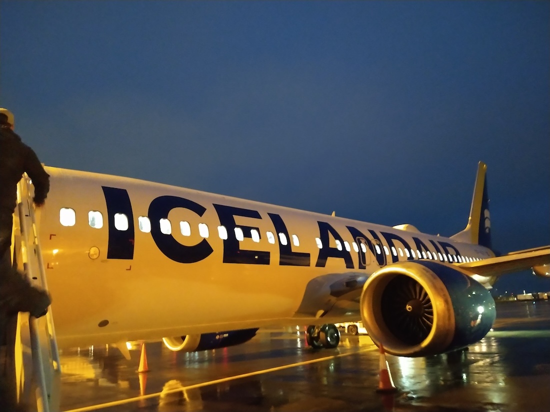 1100x825 Review: IcelandAir