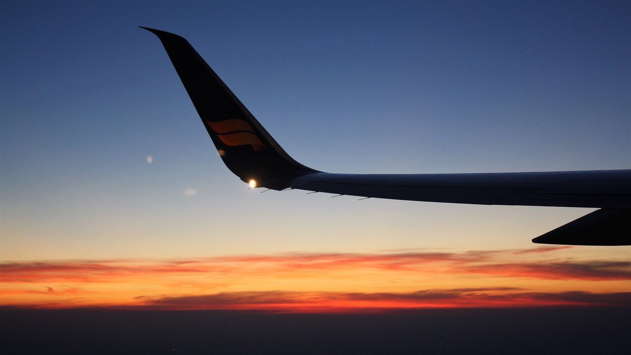 1280x720 Review of Icelandair flight from Washington to Reykjavík in Economy · FI644 · May 2018
