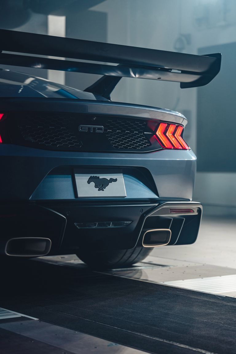 768x1152 Mustang 2025 Wallpaper