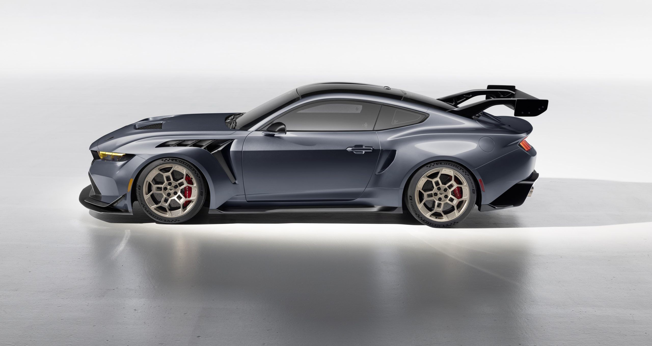 2560x1361 Ford Mustang GTD Wallpaper 2025 Ford Mustang GTD Wallpaper