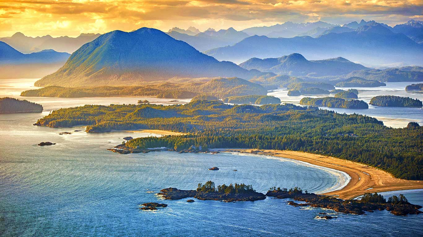 1366x768 Tofino Wallpaper