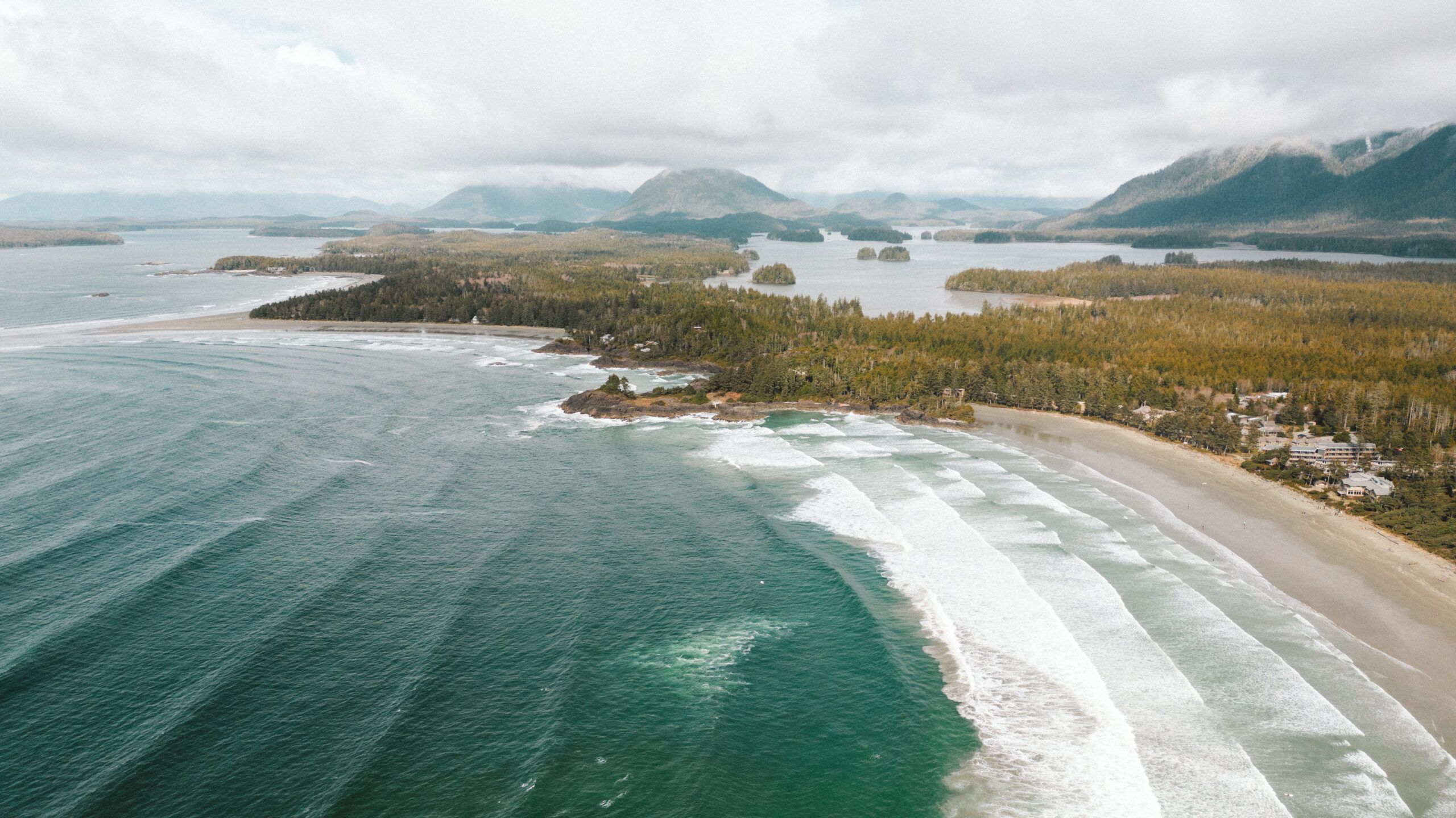 2560x1440 Exploring Tofino, BC with My Drone