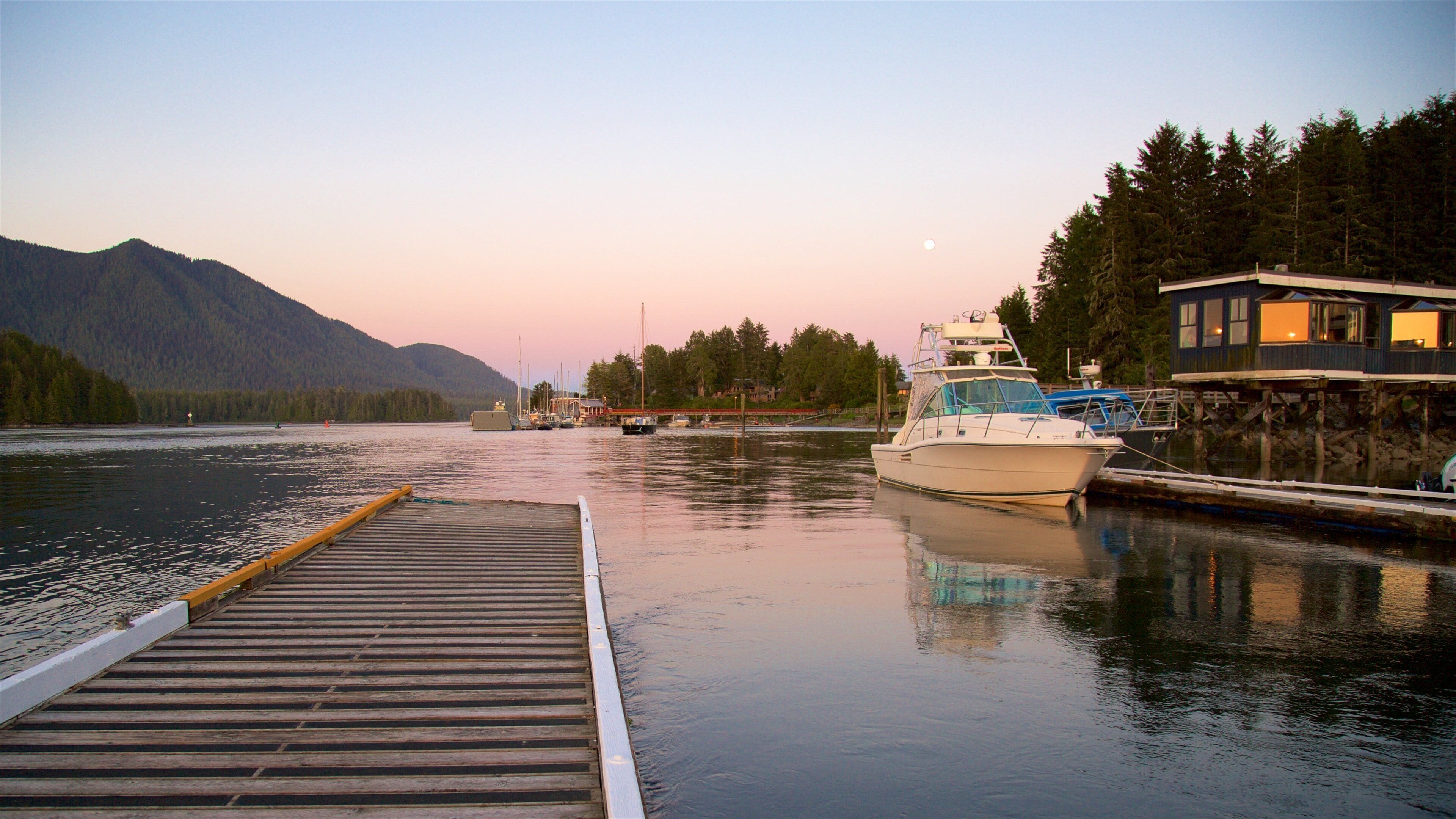 3840x2160 Visit Tofino: 2026 Travel Guide for Tofino, British Columbia