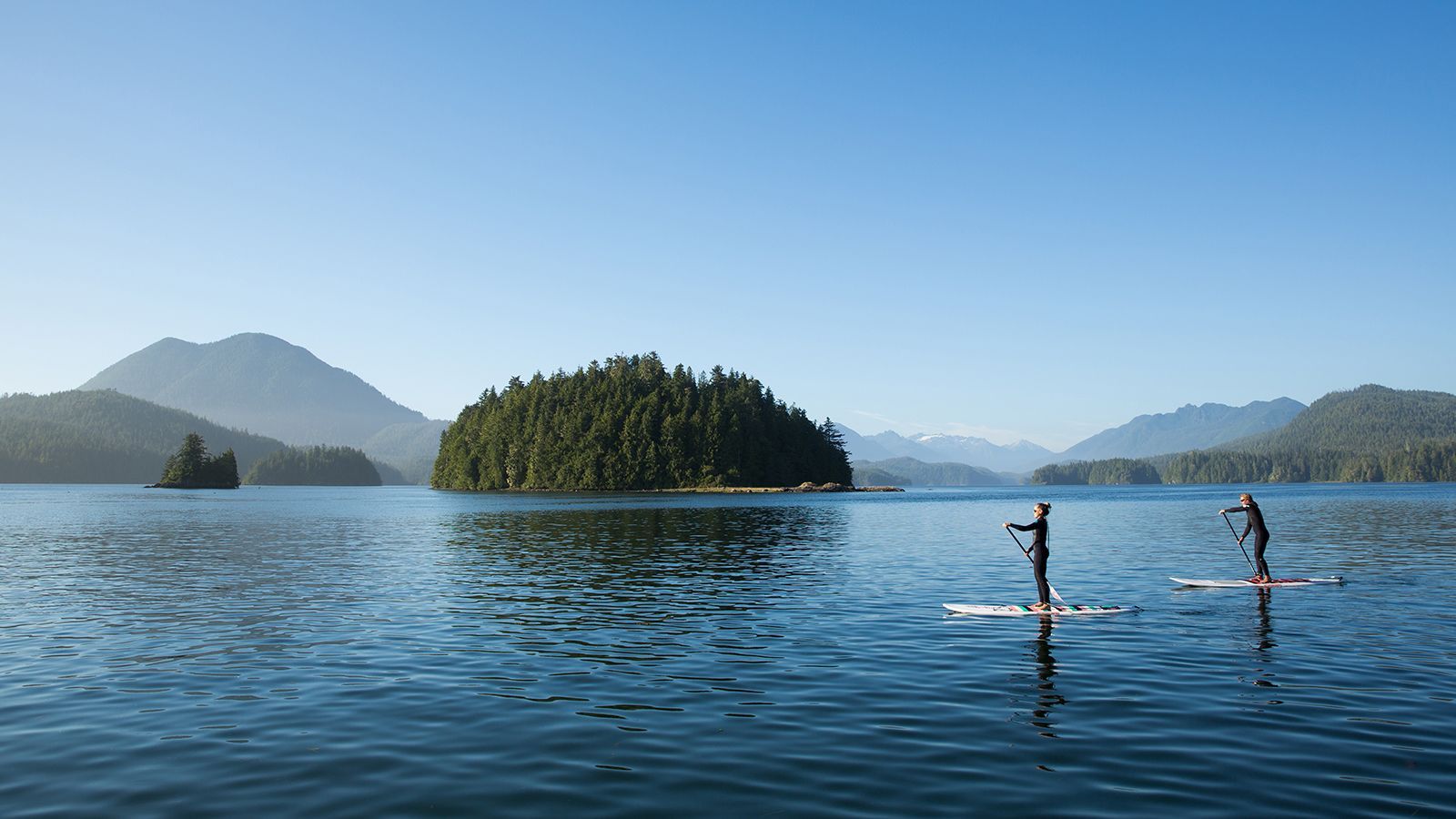 1600x900 The lovely town of Tofino, British Columbia