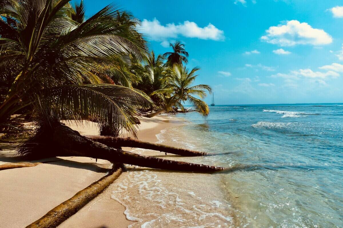 1200x800 Central America