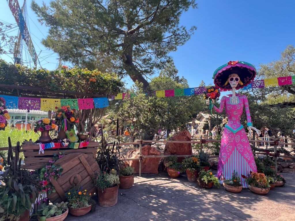 1024x768 PHOTOS: Luisa Madrigal Makes Her Long Awaited Disneyland Debut