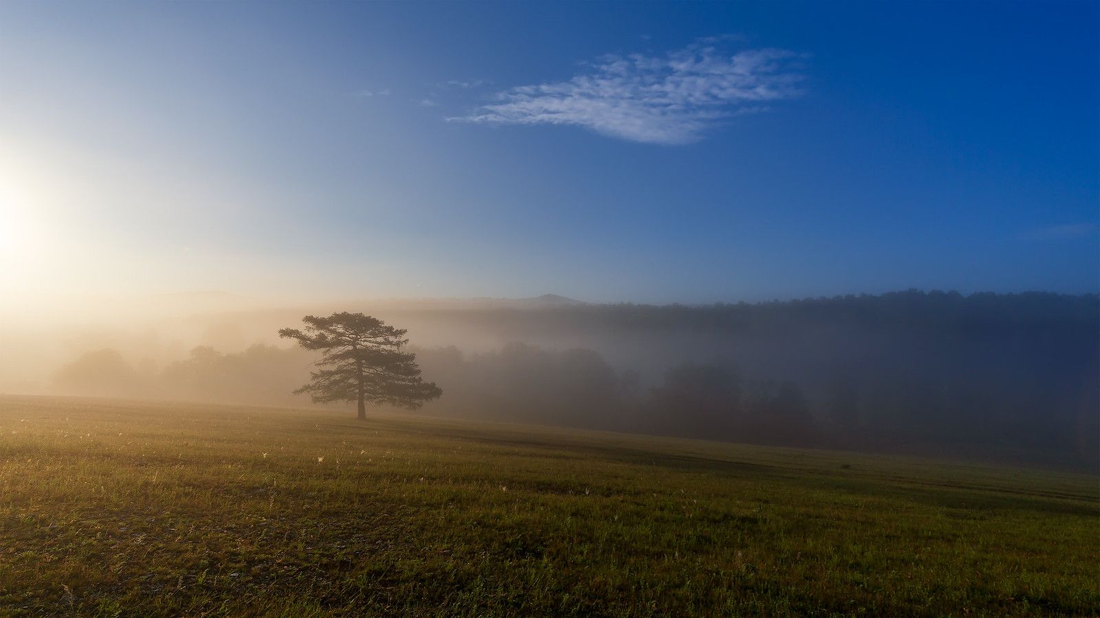1600x900 Sunrise on the Ural mountains. #своифото, #пейзаж, #природ