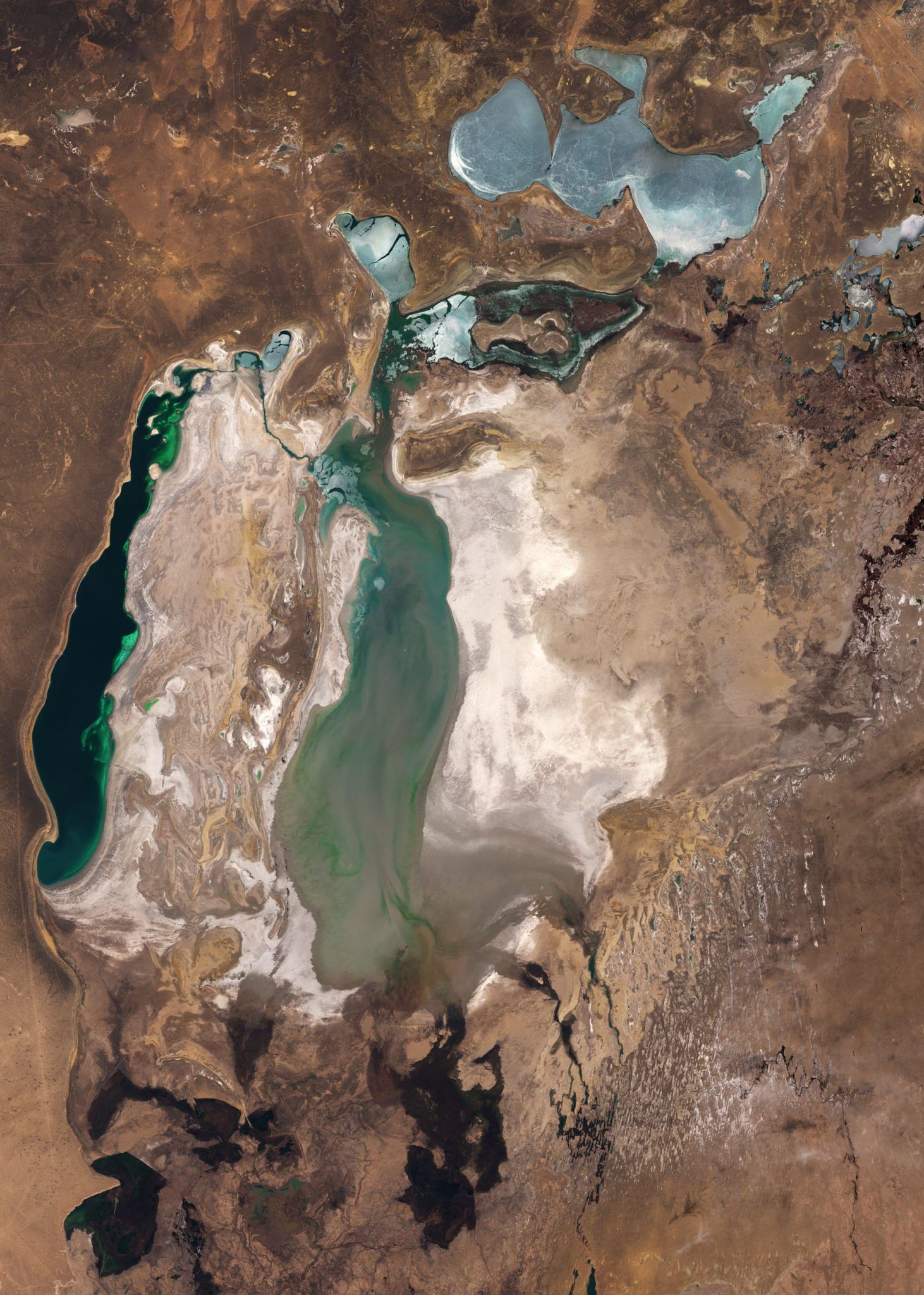 1462x2048 Catastrophe: Satellites show the disappearance of the Aral Sea