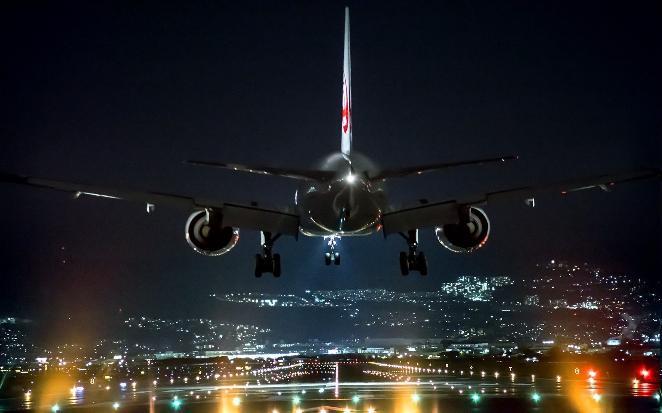 2200x1375 Miami International Airport Wallpaper