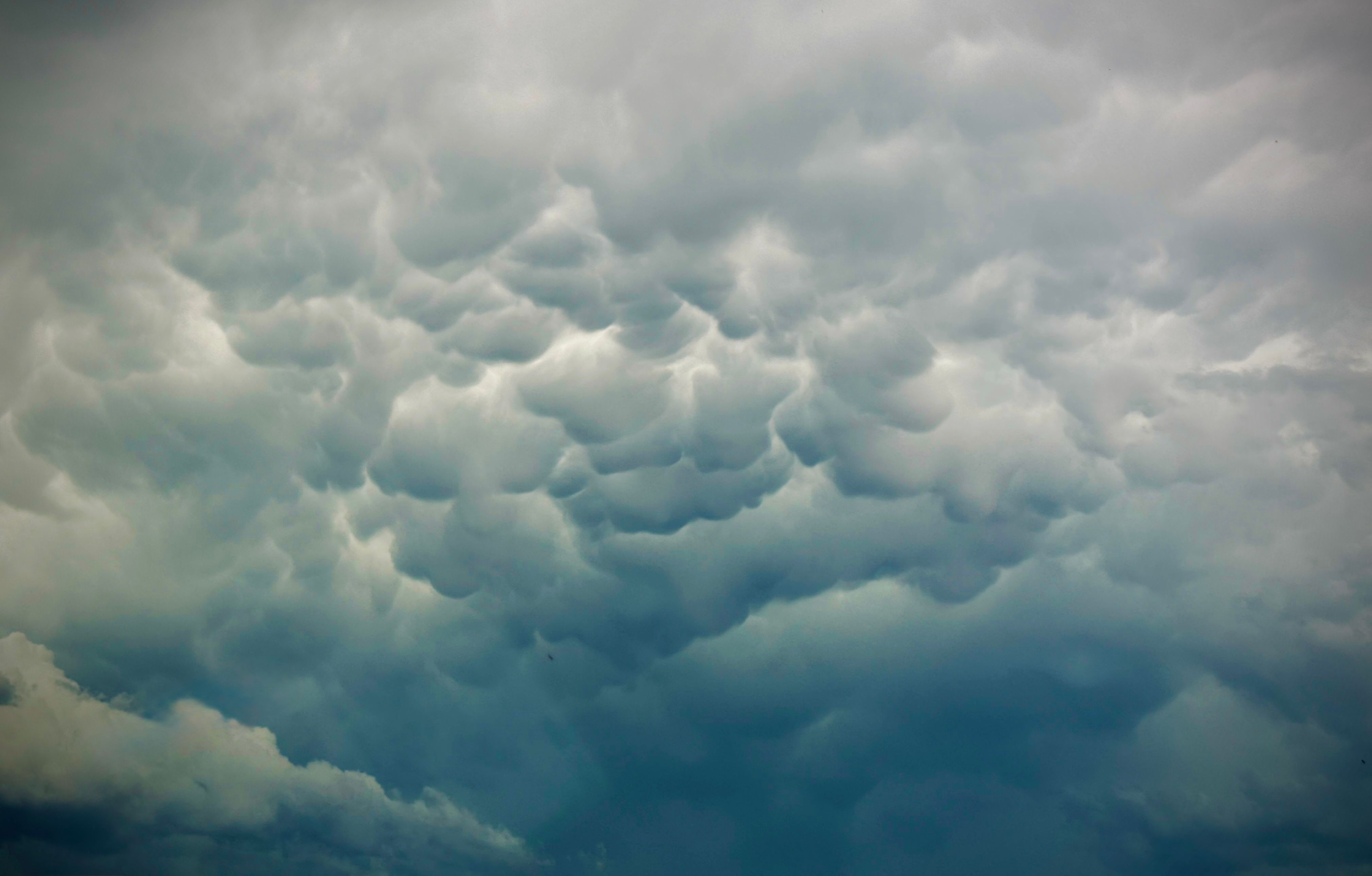 4032x2573 Clouds and Blue Sky · Free