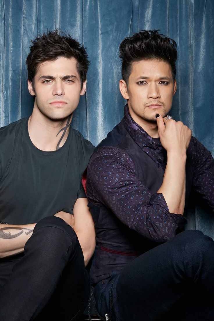 736x1104 Shadowhunters: 2017 Magnus & Alec photohoot (Matthew Daddario & Harry Shum Jr.)