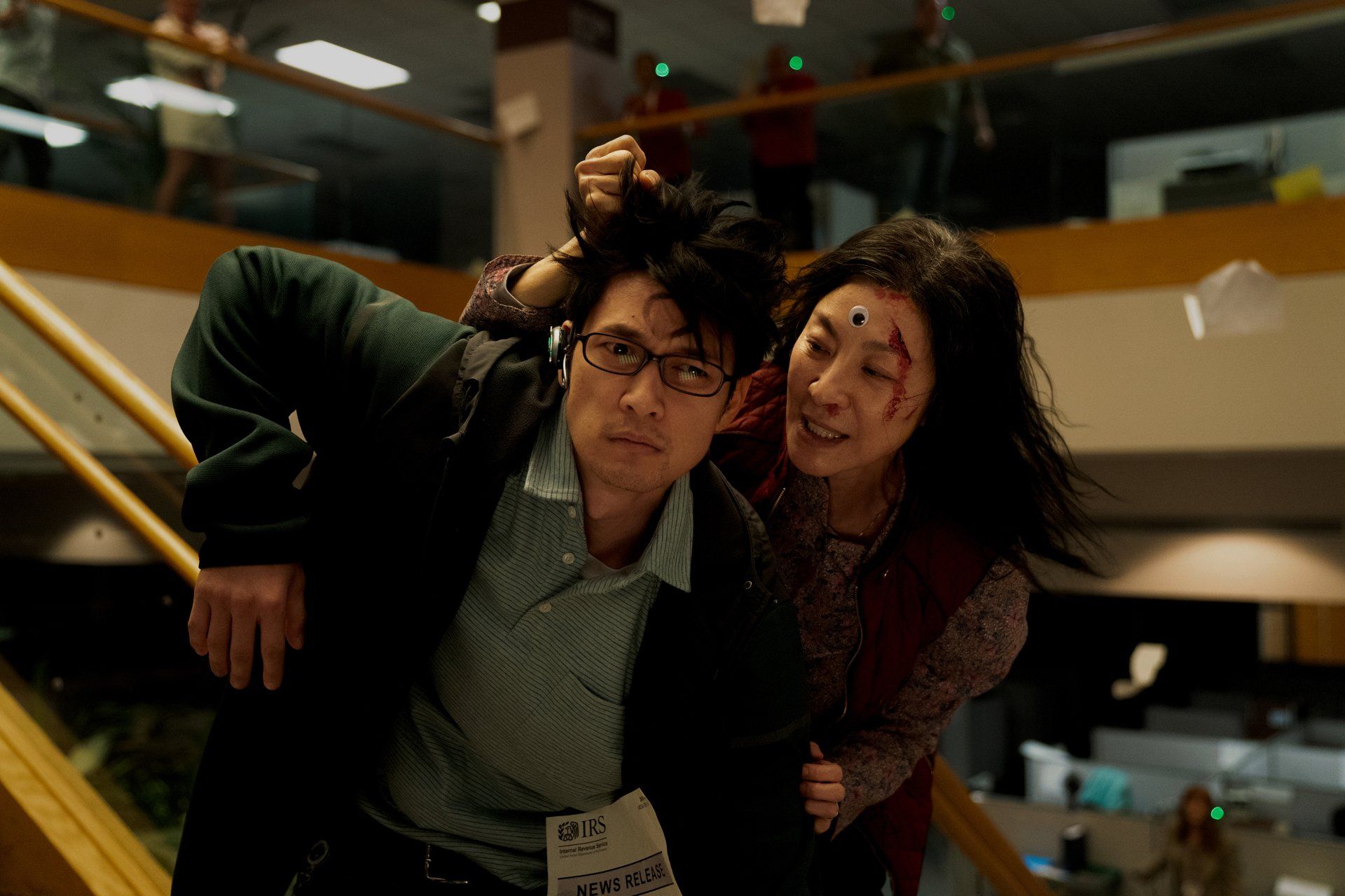 1920x1280 Download Harry Shum Jr. Michelle Yeoh Movie Everything Everywhere All At Once HD Wallpaperx2333