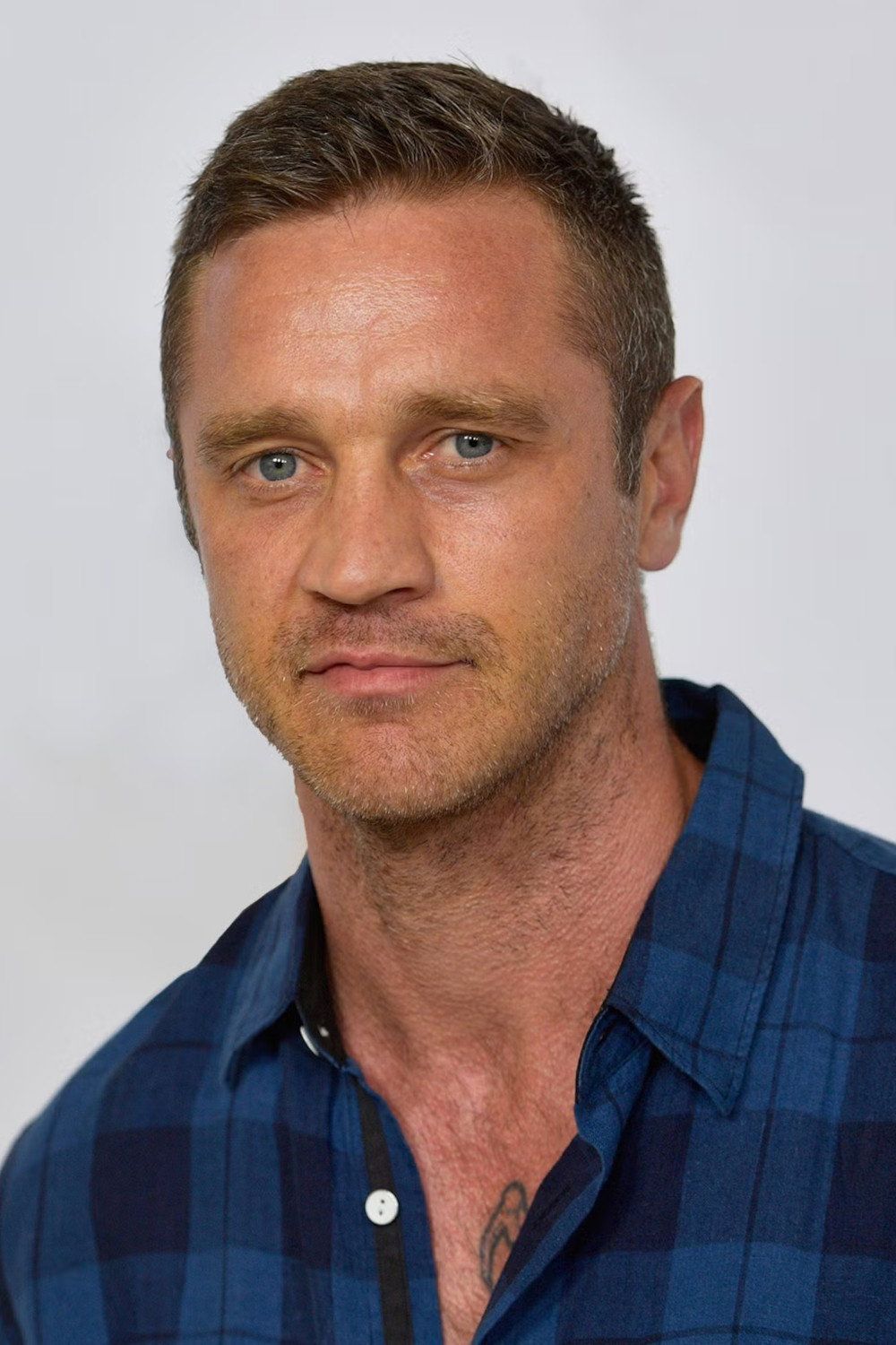 1000x1500 Devon Sawa Image
