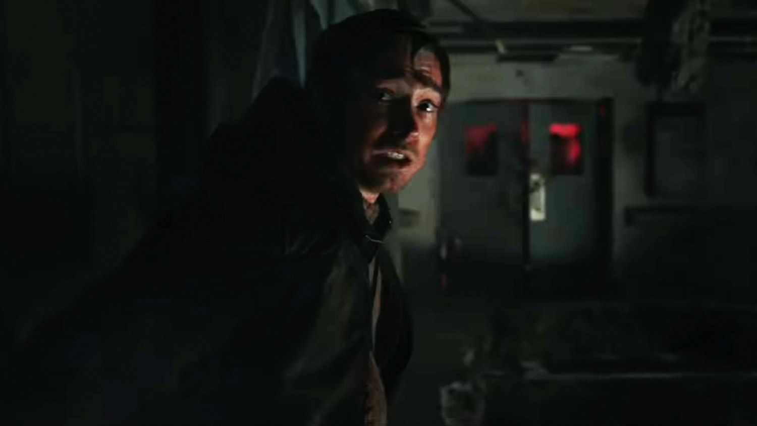 1500x844 Resident Evil's killer new trailer throws Raccoon City's worst at Austin Abrams