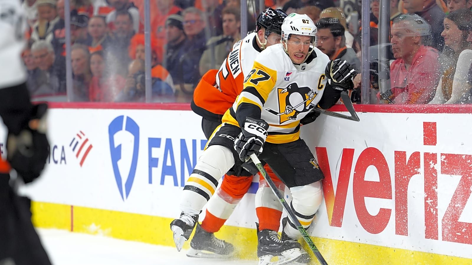 1600x900 Sidney Crosby Praises Mike Babcock Ahead of Oilers Season