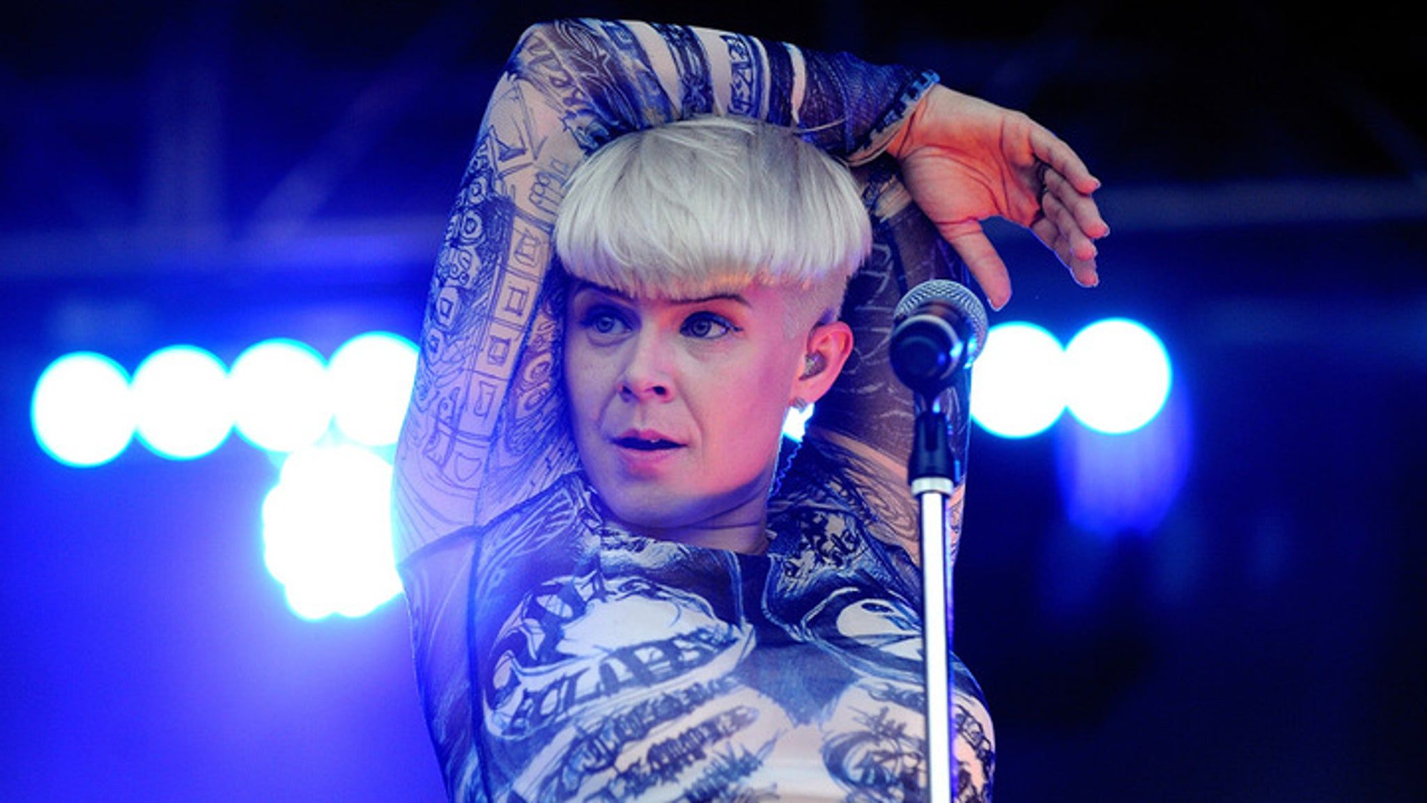 2048x1152 Singer Robyn 'Memba Her?!