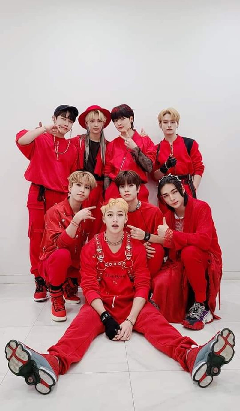 800x1369 StrayKids, felix, LeeKnow, changbin, ot hyunjin, bangchan, han, seungmin, i.n, HD phone wallpaper