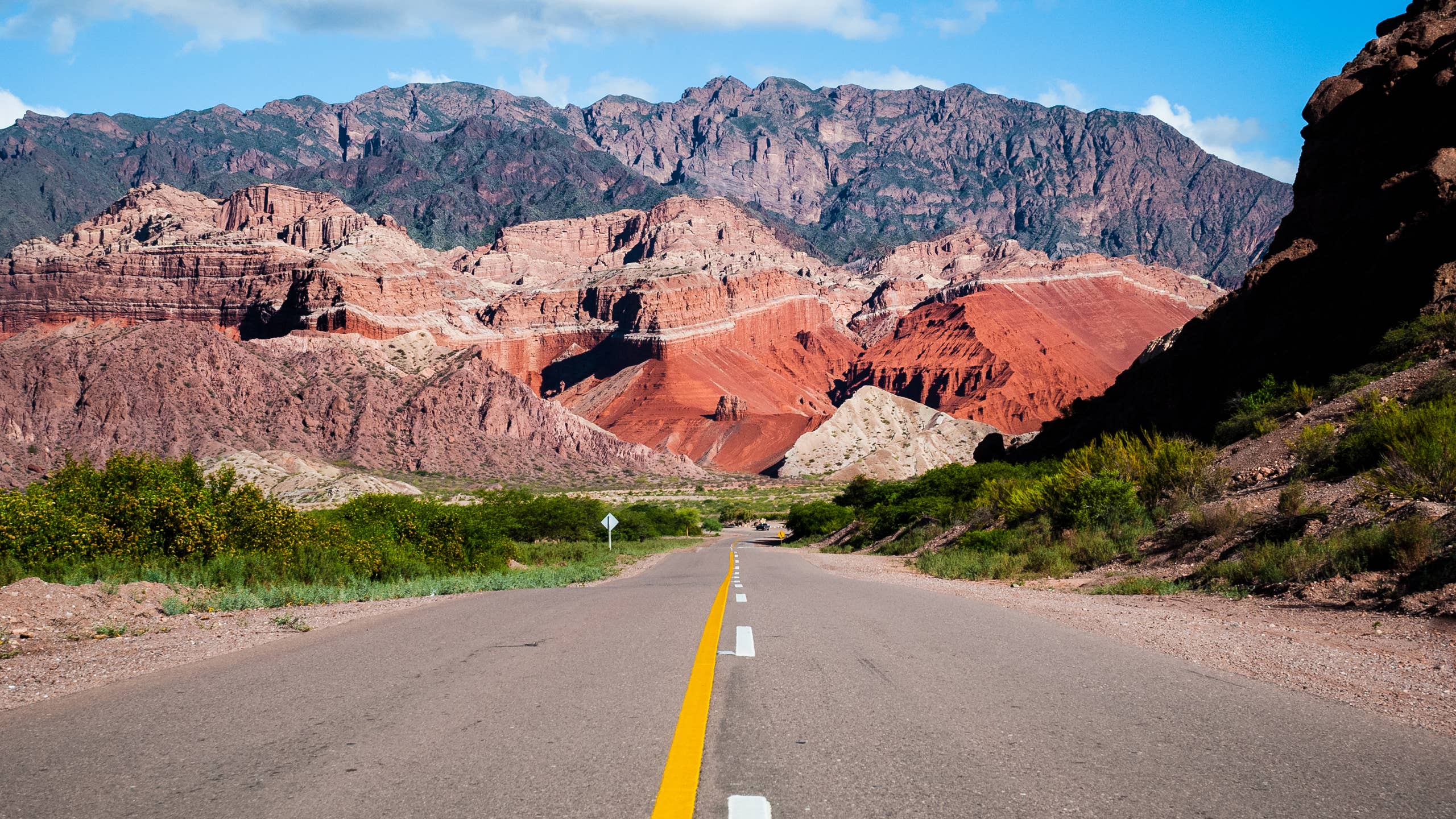2560x1440 Road Tripping Through Argentina's Salta Province's Journal